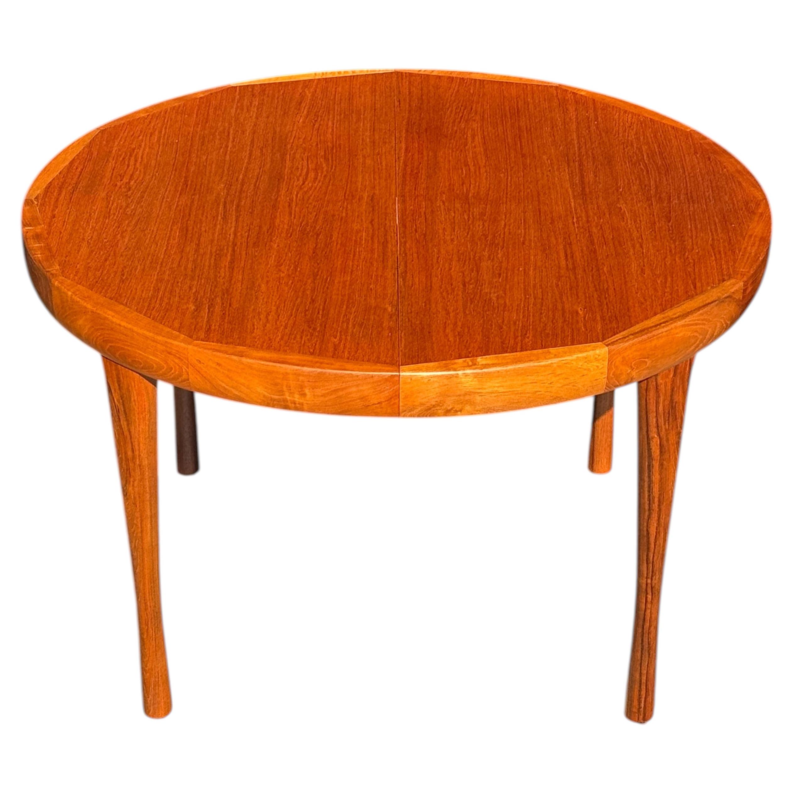 1960s Expandable Dining Table by Ib Kofod-Larsen for Faarup Mobelfabrik in teak