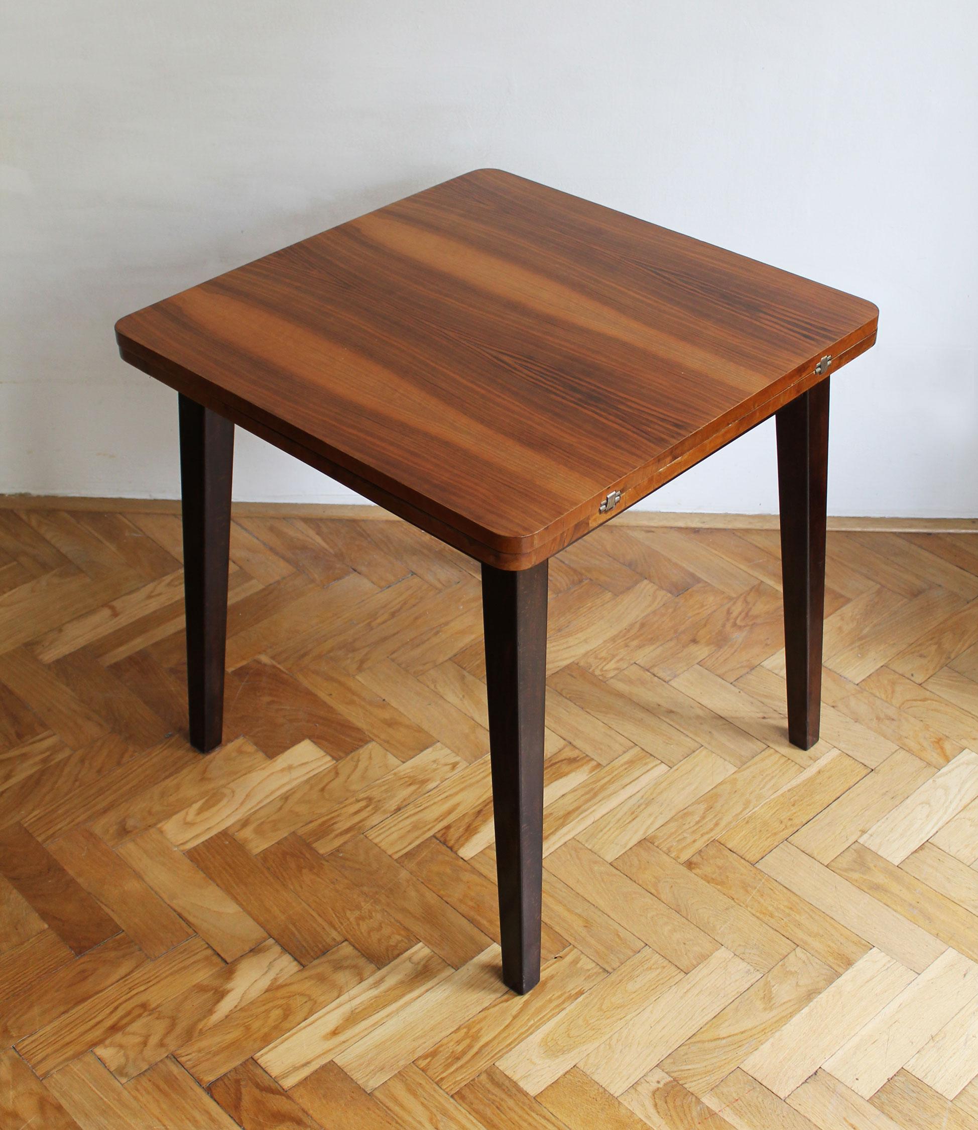 Czech 1960's Extendable side table For Sale