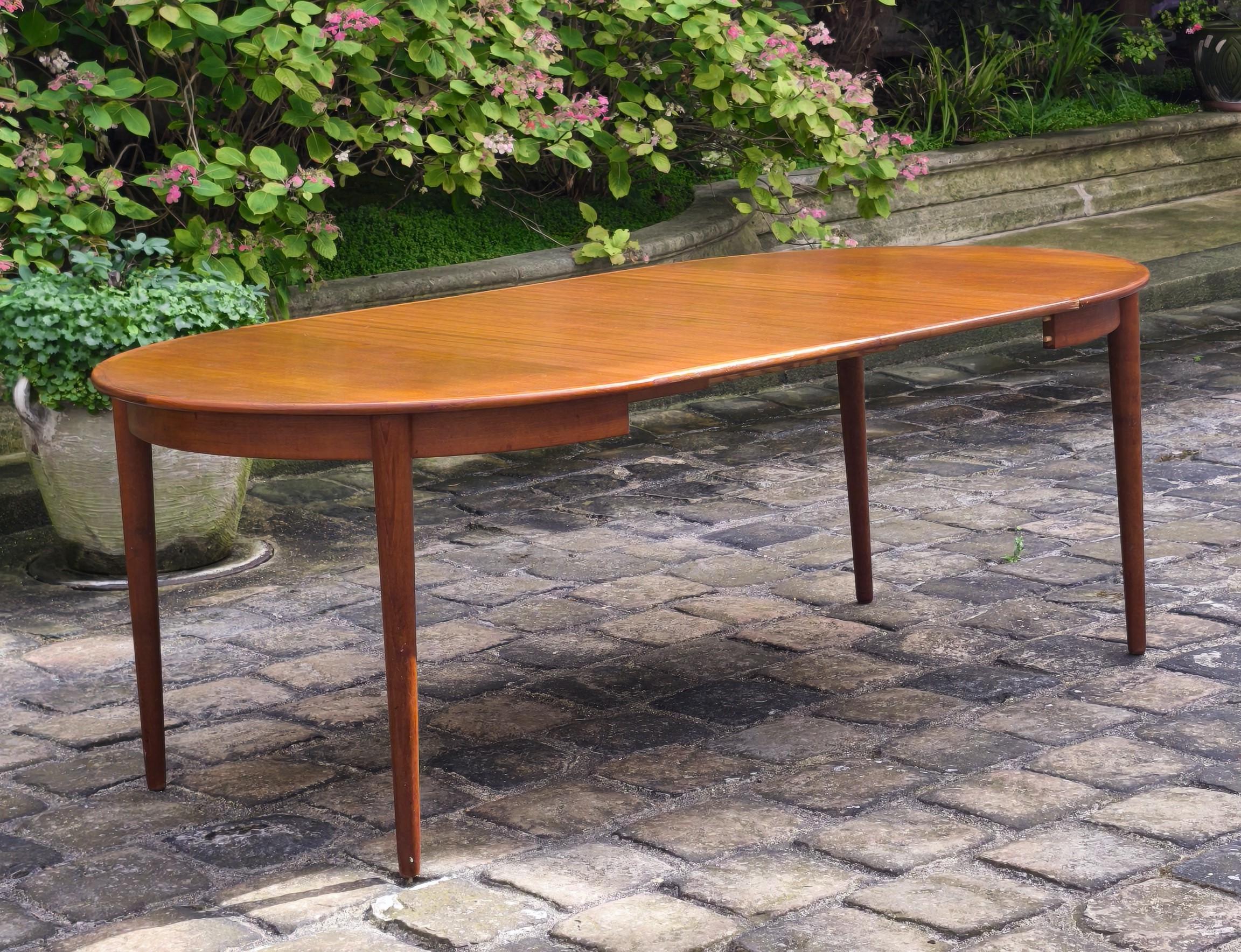 Tavolo da pranzo allungabile in teak degli anni '60, 2 foglie, design danese Johannes Andersen in vendita 7