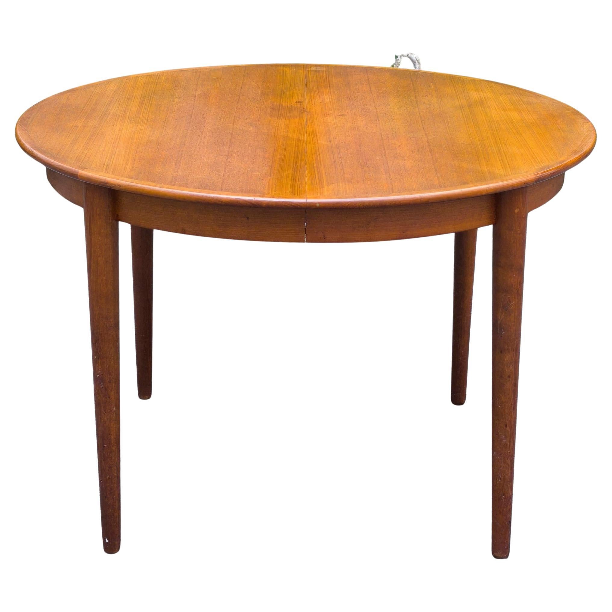 Tavolo da pranzo allungabile in teak degli anni '60, 2 foglie, design danese Johannes Andersen in vendita