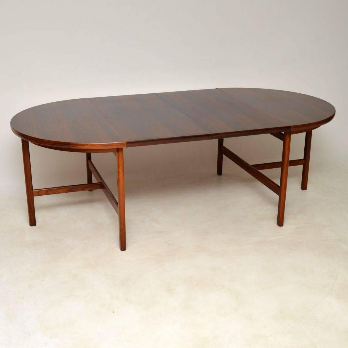 Mid-Century Modern 1960s Extending Dining Table by Robert Heritage for Archie Shine