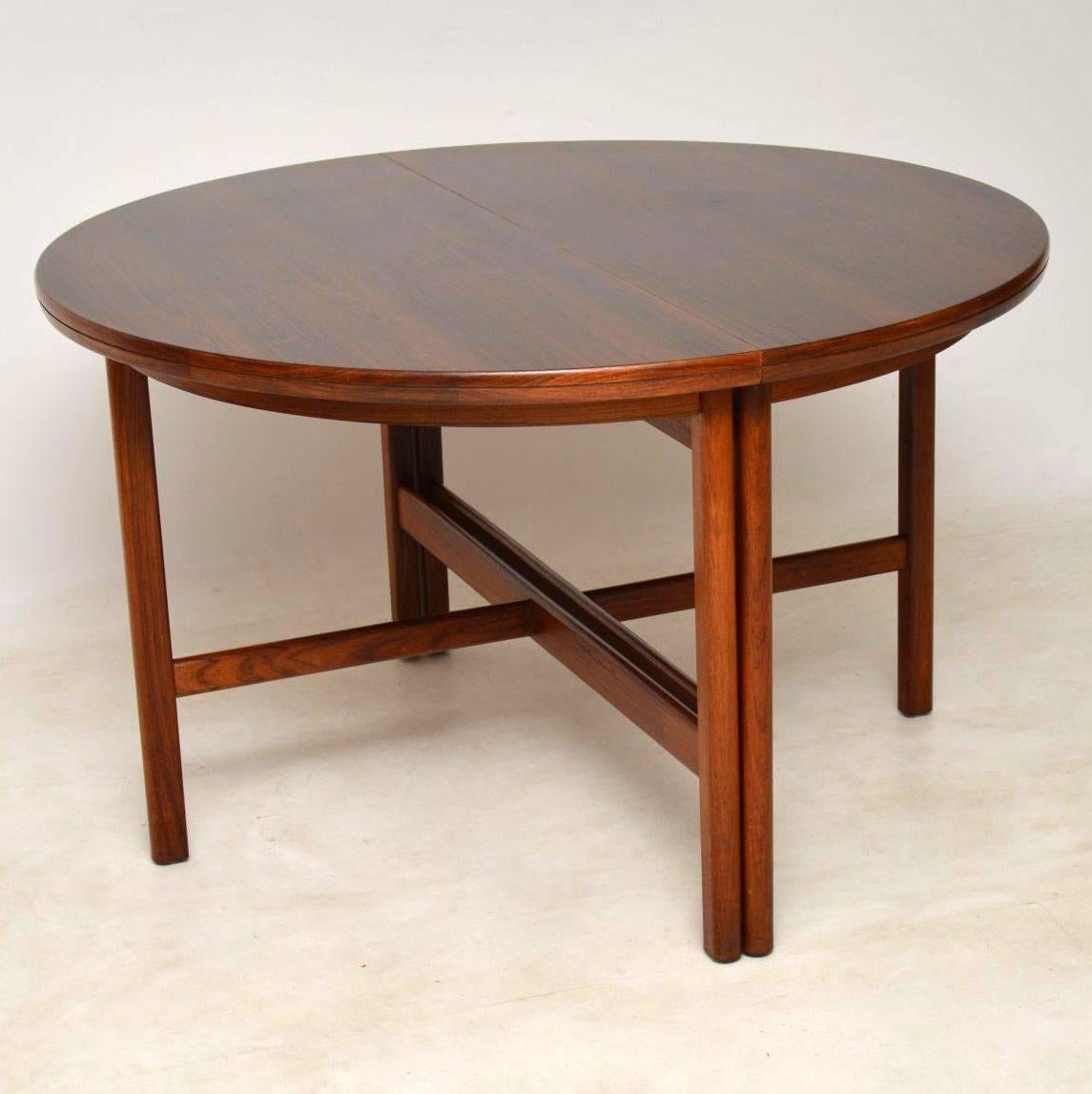 English 1960s Extending Dining Table by Robert Heritage for Archie Shine