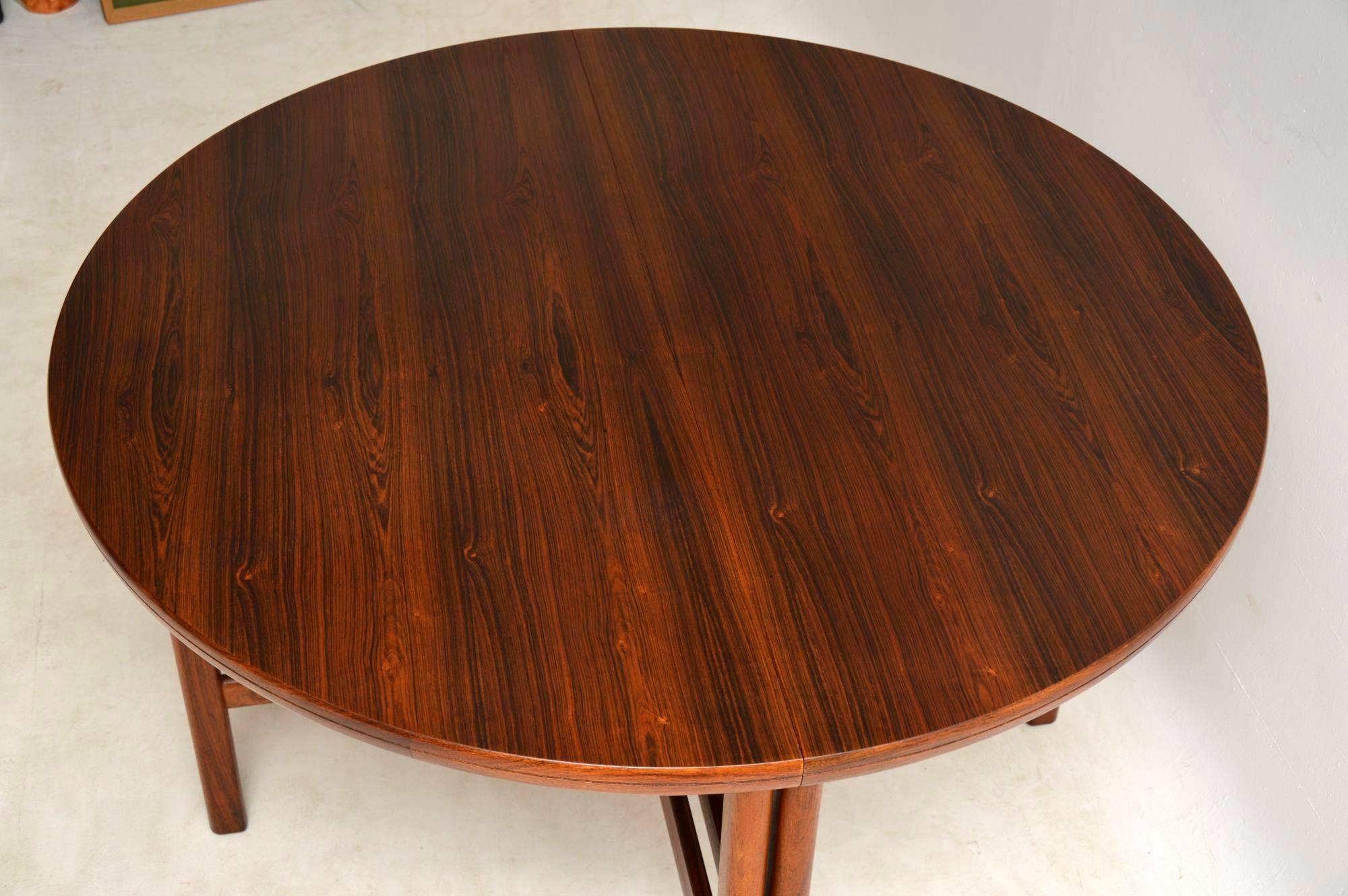 Mid-20th Century 1960s Extending Dining Table by Robert Heritage for Archie Shine
