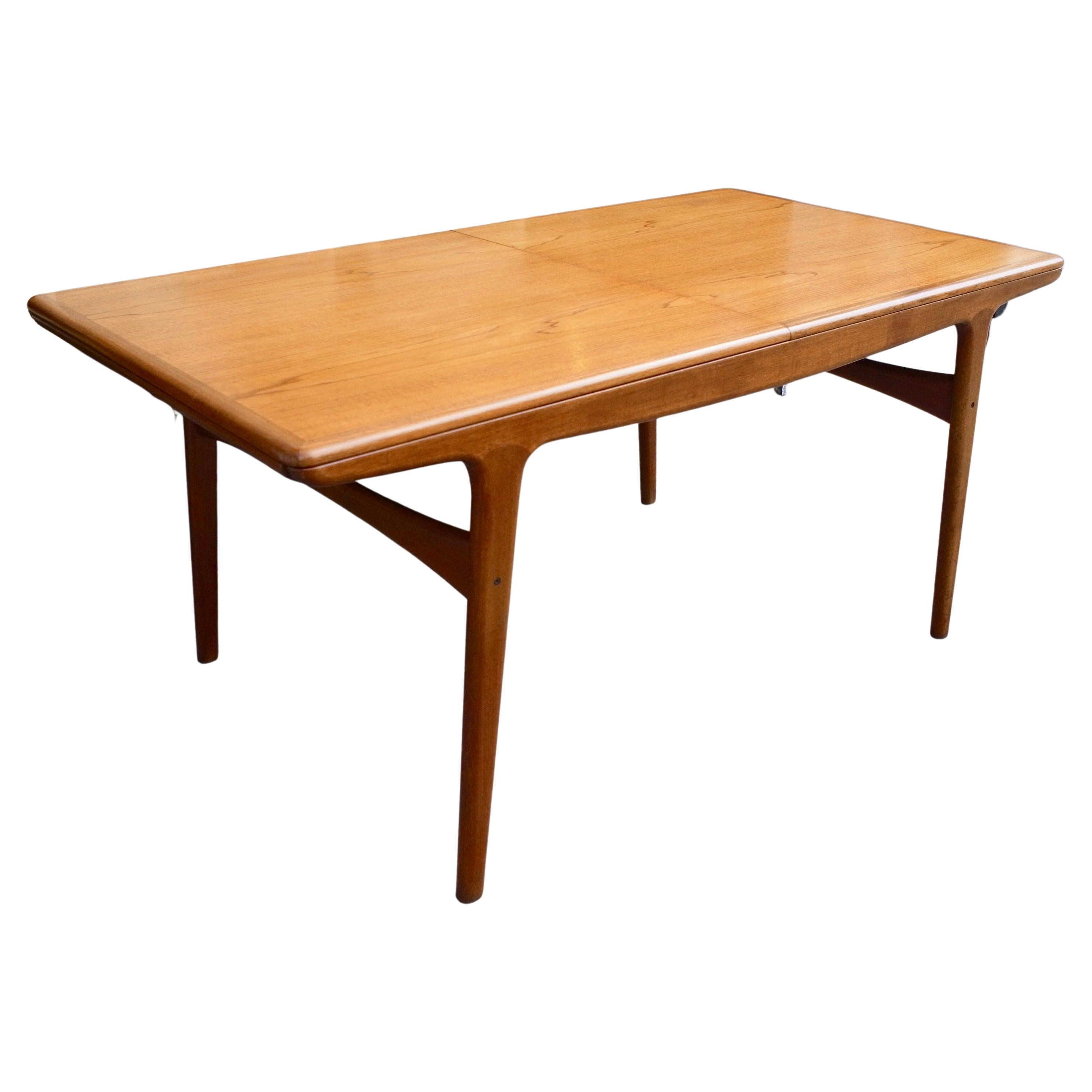 1960s Extending Teak Dining Table Designed by Arne Hovmand-Olsen for Mogens Kold