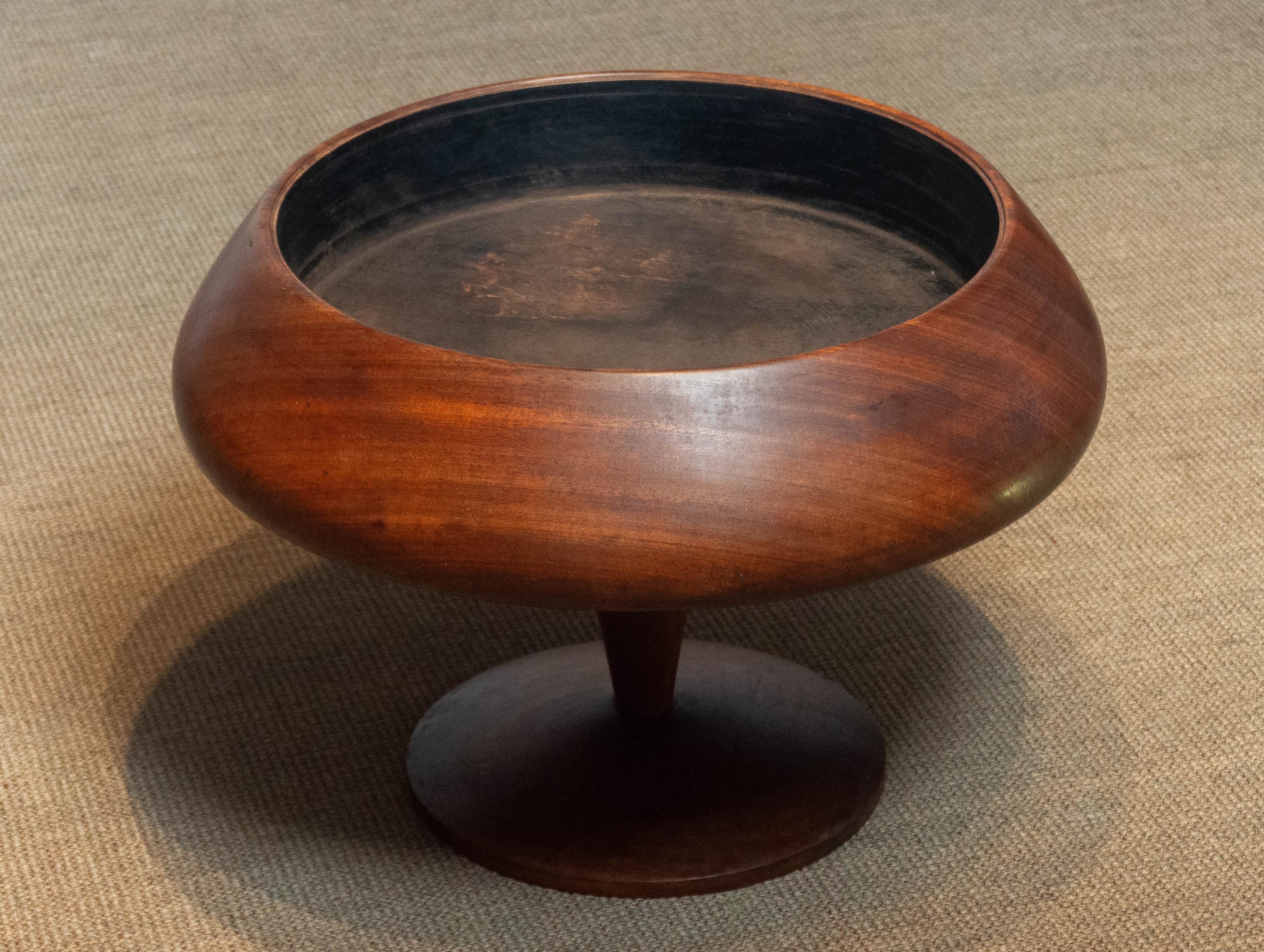 Extremely beautiful and unique high end craftsman planter made of a solid piece of teak with a diameter of 71 cm or 30 inches in Brazilian / Brutalist style. The total height of the planter is 50 cm or 20 inches. 
Allover in very good condition.