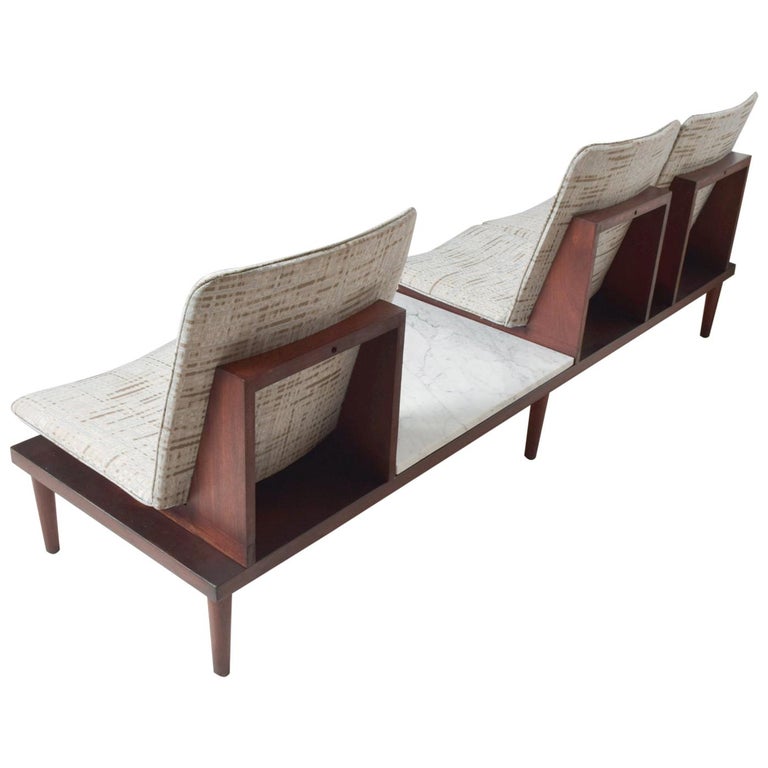 1960s Modern Airport SOFA Bench in Mahogany & Marble by Pedro Ramirez Vasquez For Sale