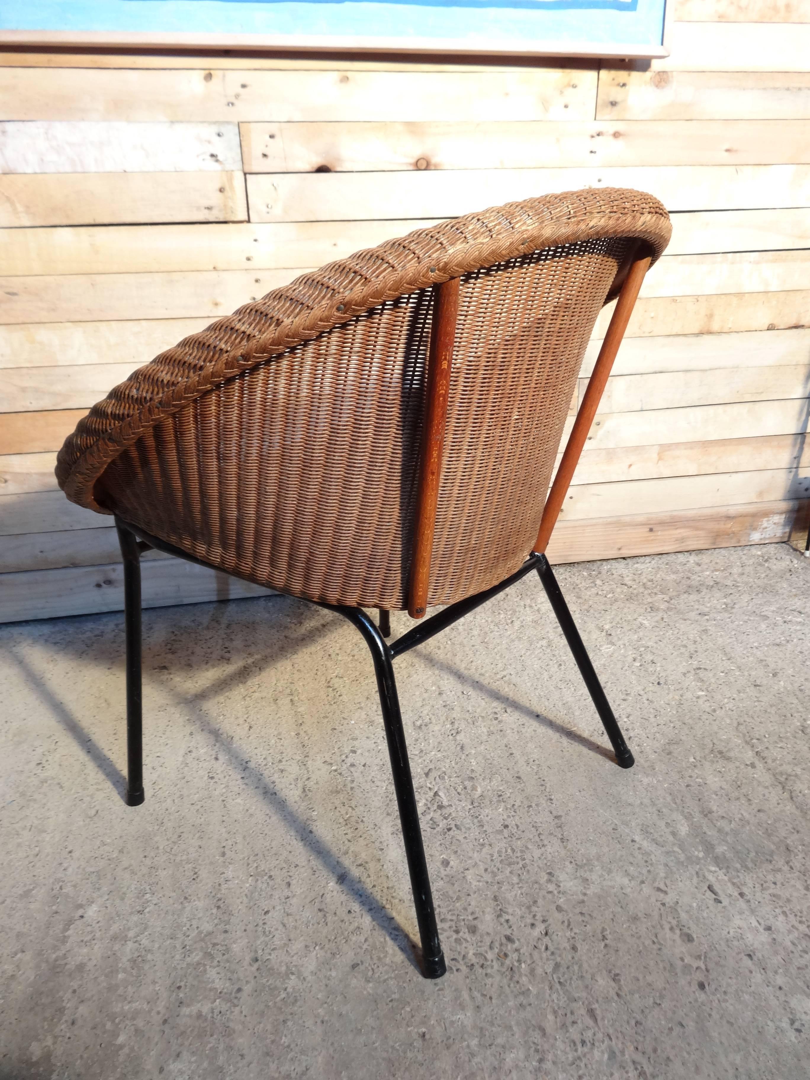 1960s Extremely Sought After Lloyds Loom Metal Wicker Rattan Set of Chairs For Sale 1
