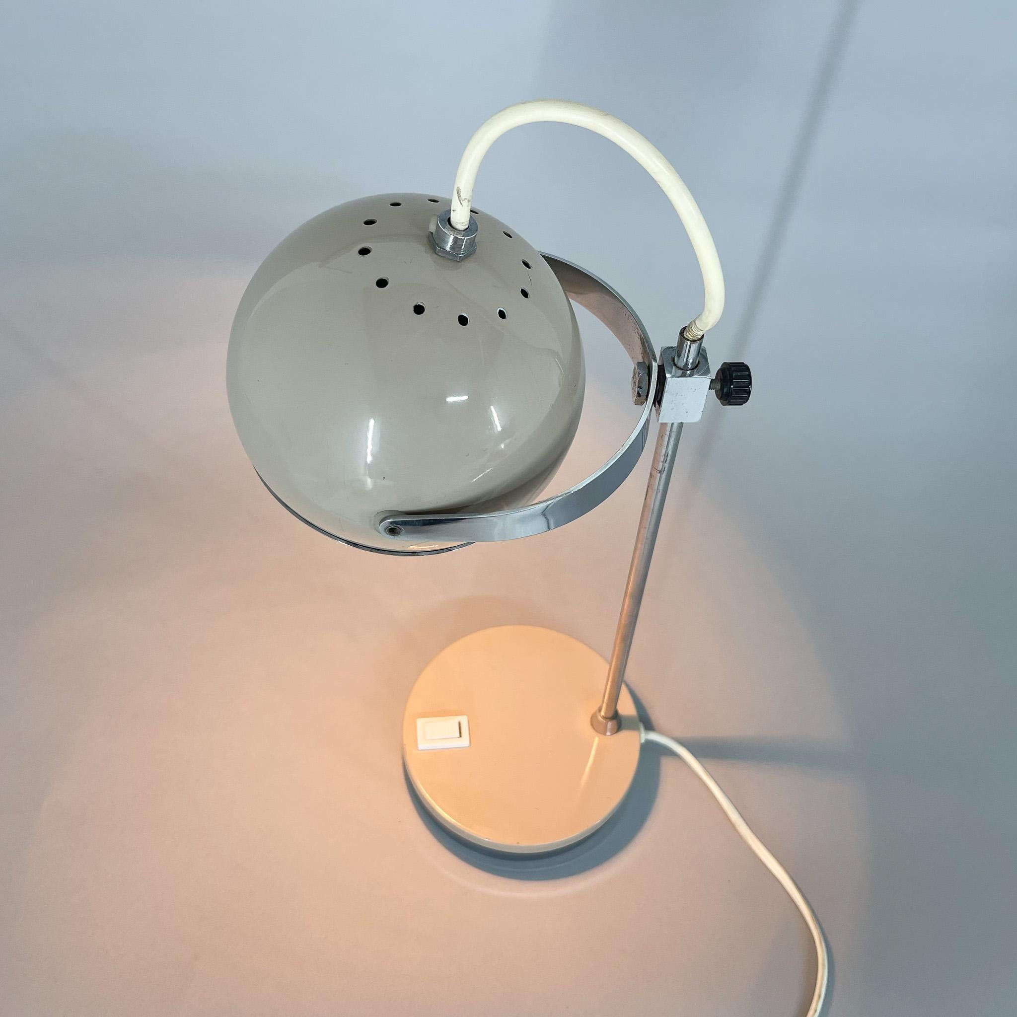 1960's Eyeball Tischlampe, Italien im Angebot 3