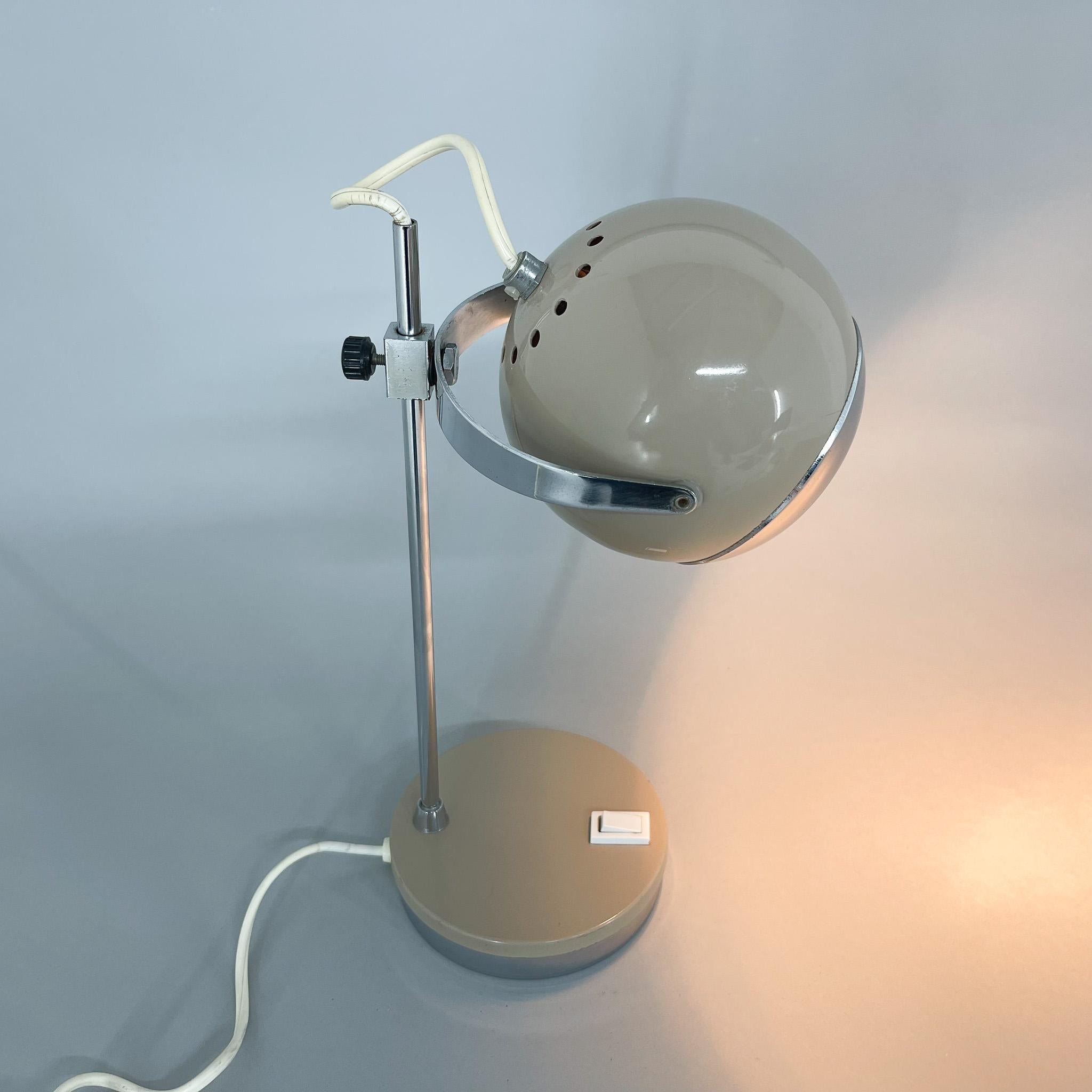 1960's Eyeball Table Lamp, Italy For Sale 1