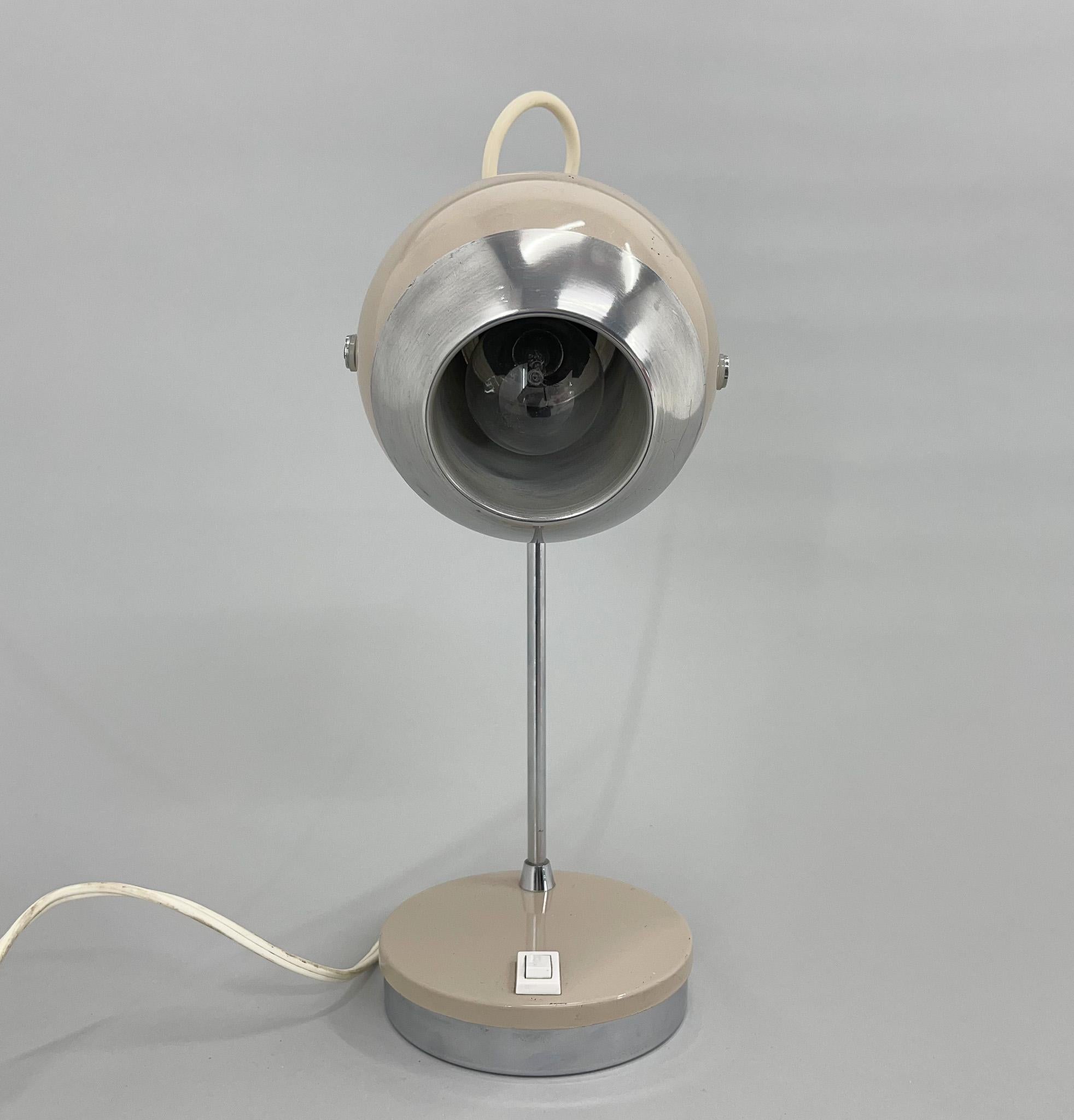 1960's Eyeball Tischlampe, Italien (Space Age) im Angebot