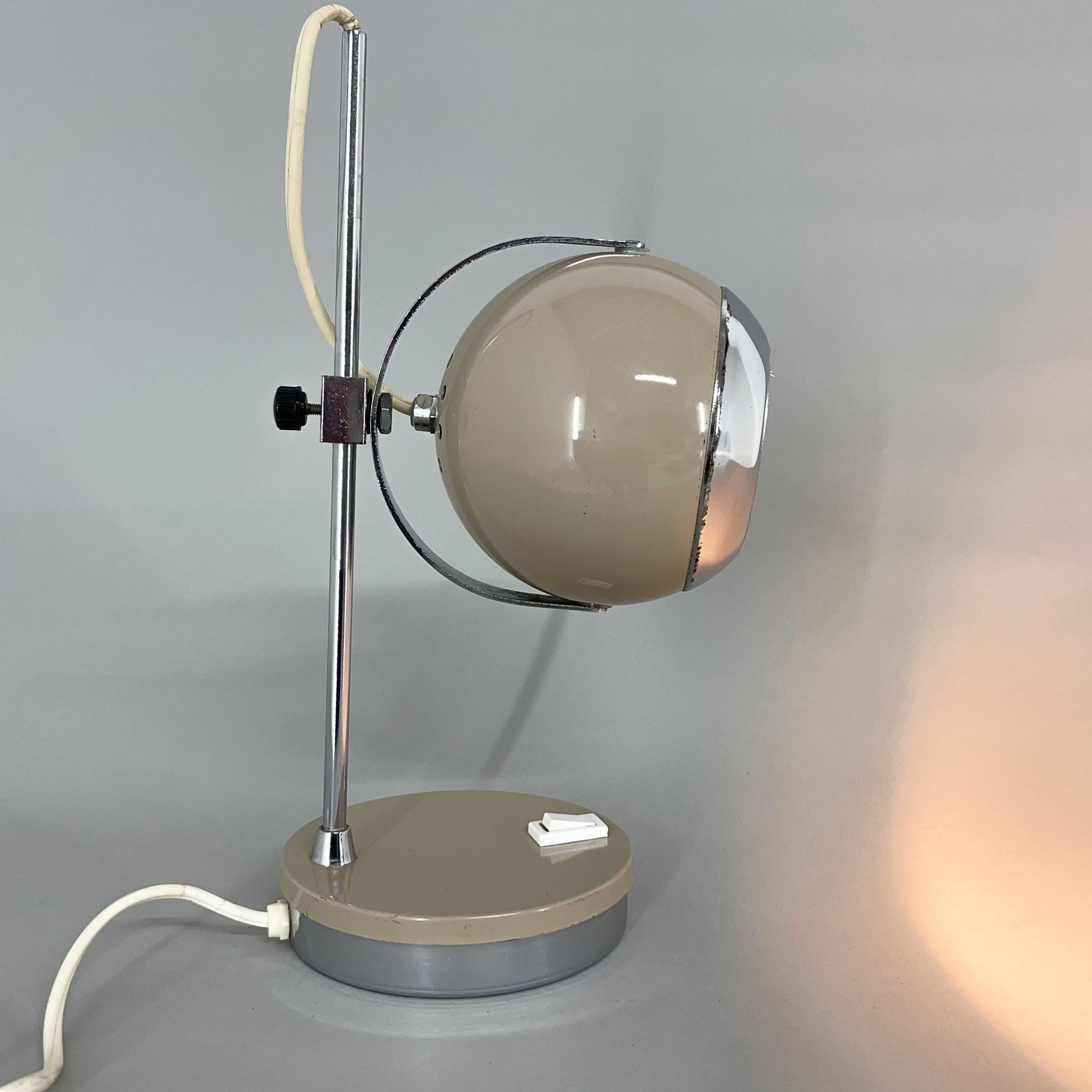 Italian 1960's Eyeball Table Lamp, Italy For Sale