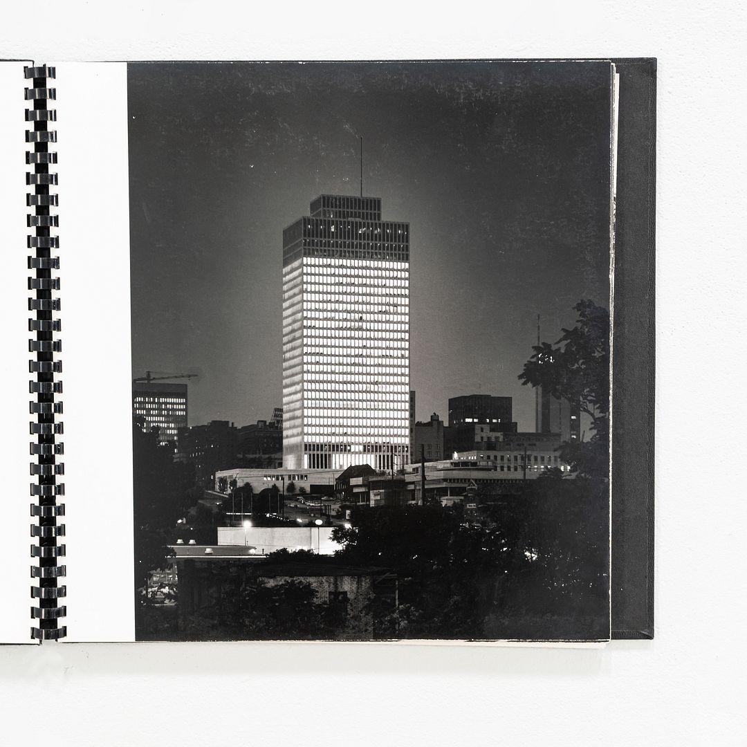 Américain Photographie Ezra Stoller des années 1960 de Skidmore, Owings & Merrill National Life Center en vente