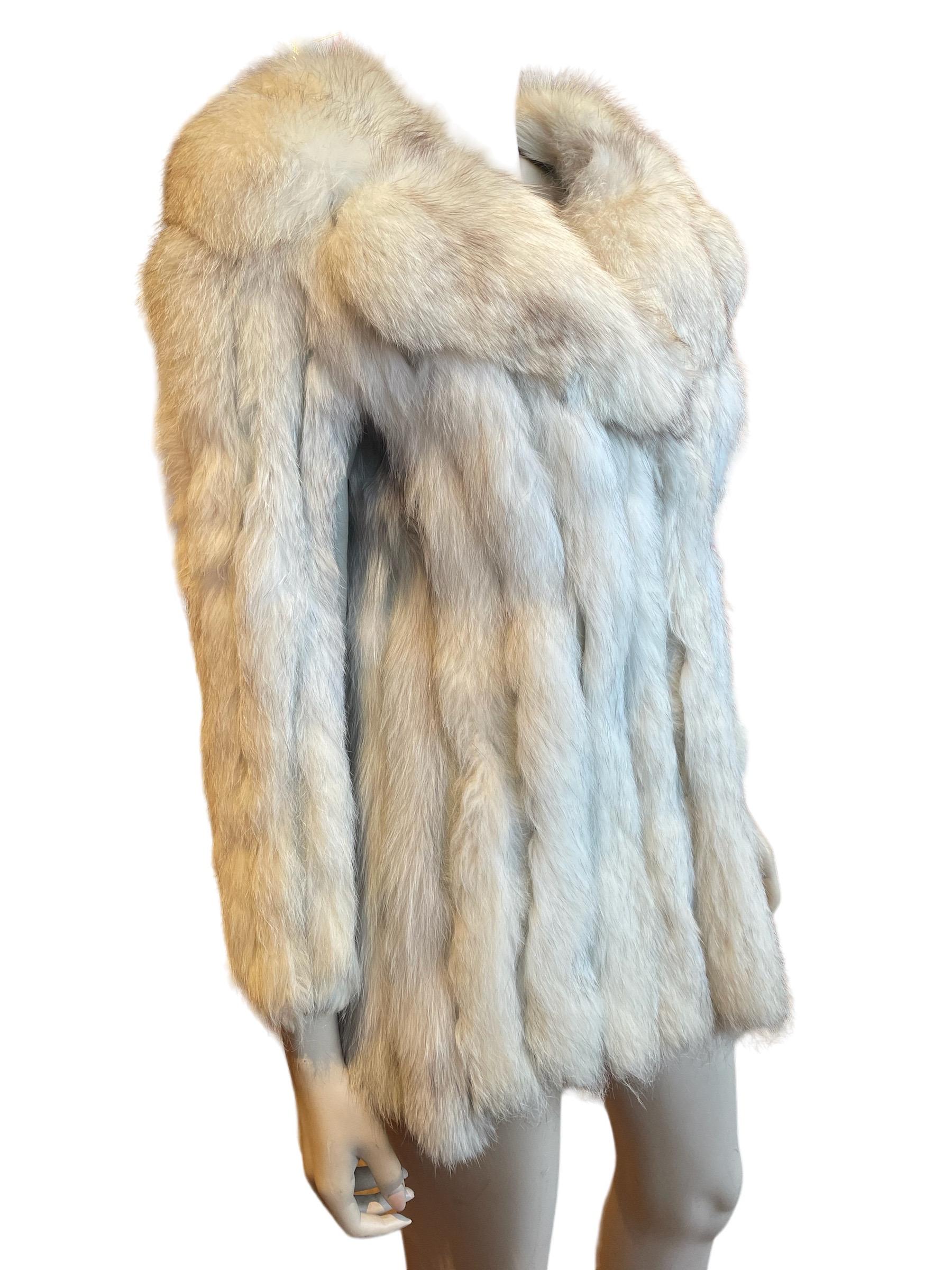 1960er Jahre Fabelhafter Mantel aus weißem Fuchsfell und Leder  für Damen oder Herren im Angebot