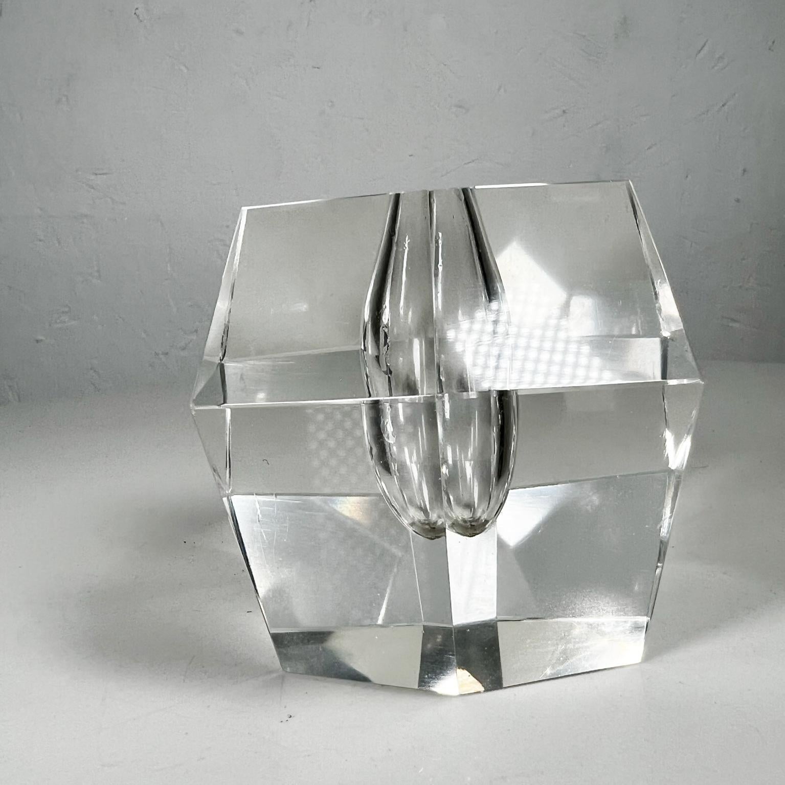 Facettierte Orchideen-Knospenvase aus Kunstglas, Briefbeschwerer Iittala, 1960er Jahre im Zustand „Gut“ im Angebot in Chula Vista, CA