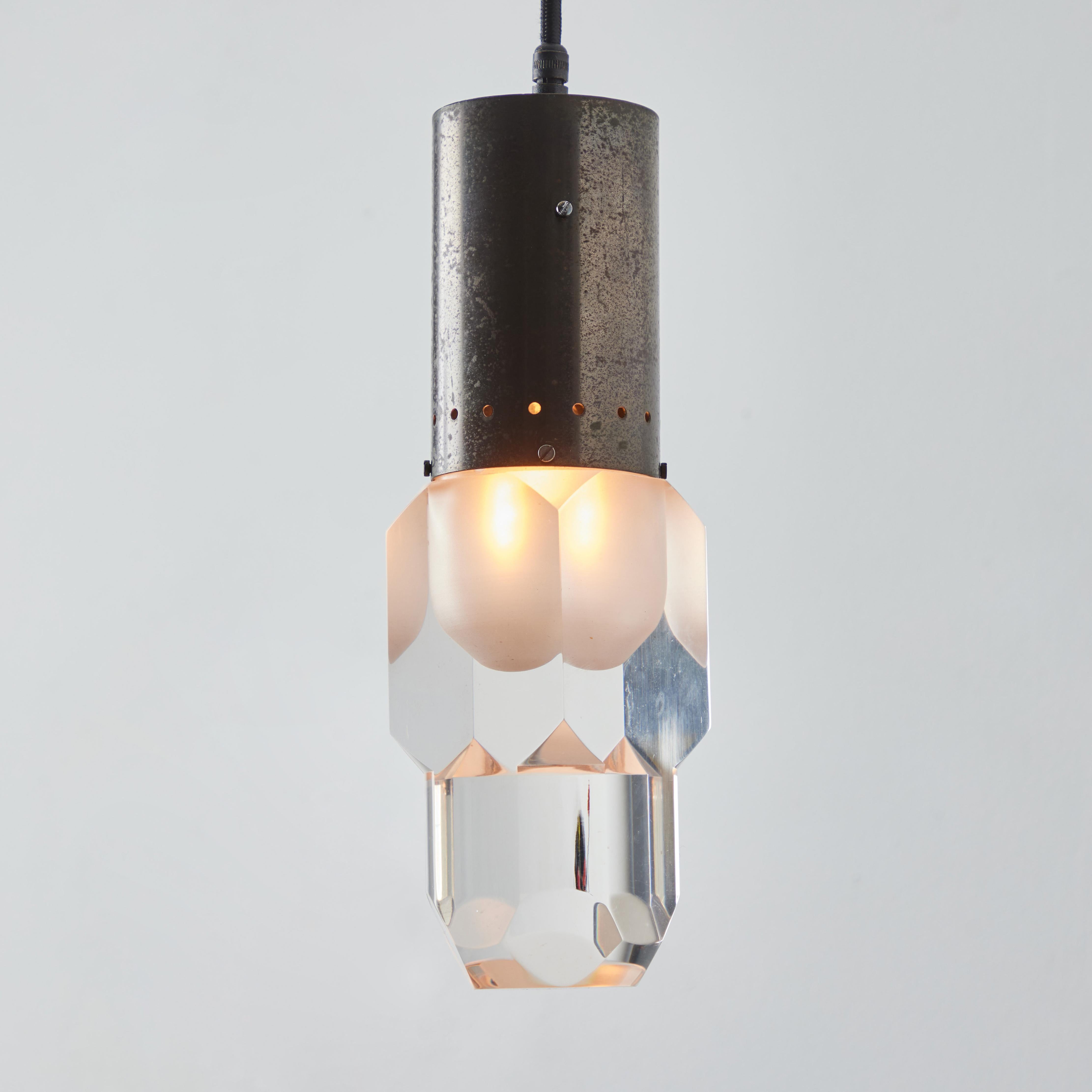 1960s Faceted Diffuser Pendant Lamp Attributed to Stilnovo For Sale 6