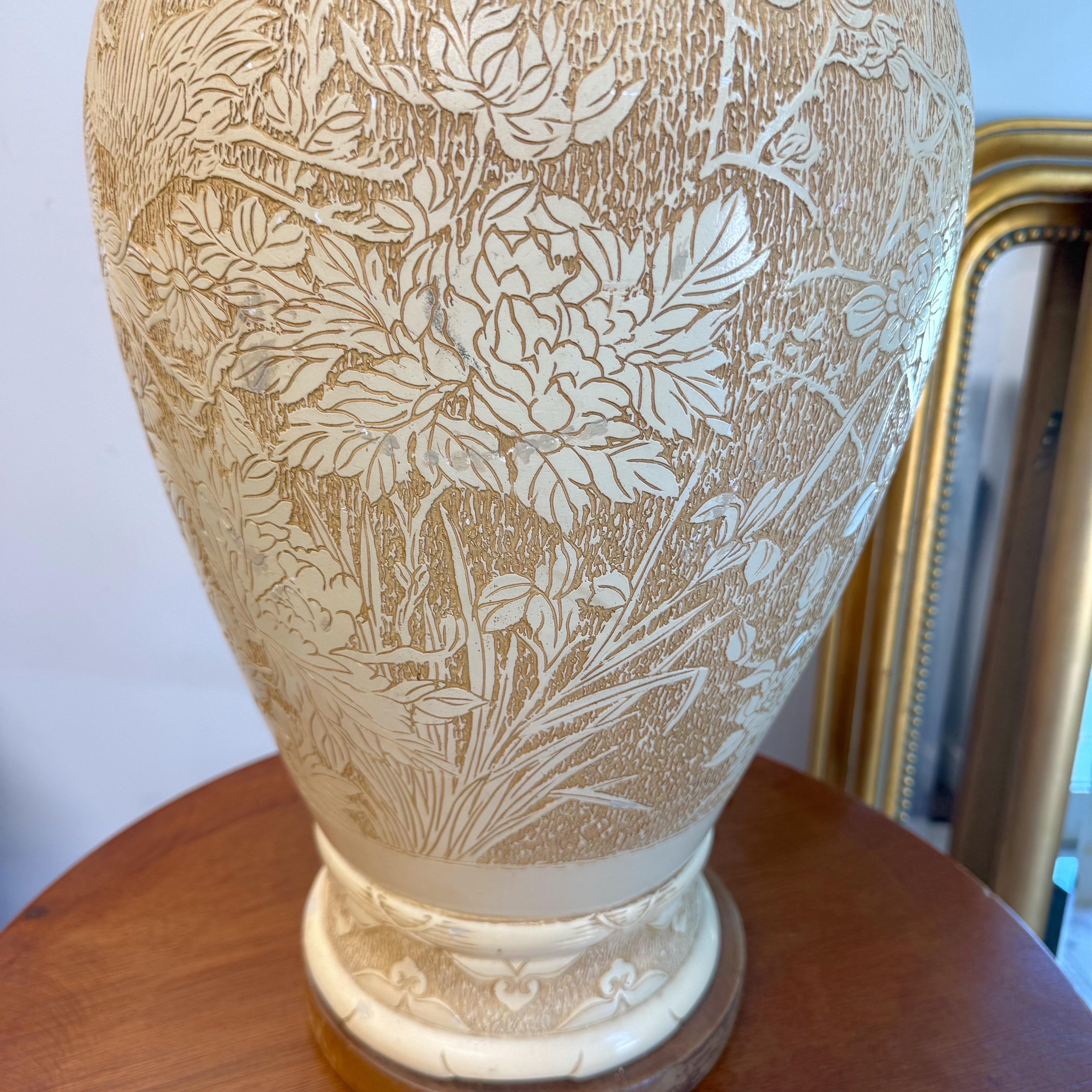American 1960s F.A.I.P. Chinoiserie Table Lamp With New Shade For Sale