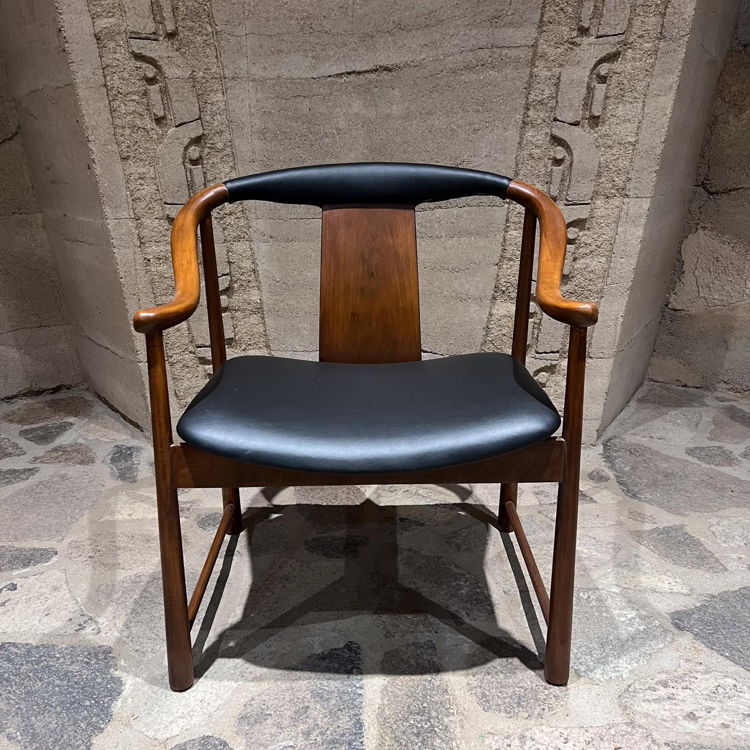 1960s by Baker Furniture Co attributed to Far East Collection Ming Armchair Michael Taylor
after Arne Hovmand Olsen, Hans Wegner and Finn Juhl
30.25 h x 22.75 d x 27 w
Seat 16.5 h Arm rest 23.5 h
Baker label present
Preowned original vintage