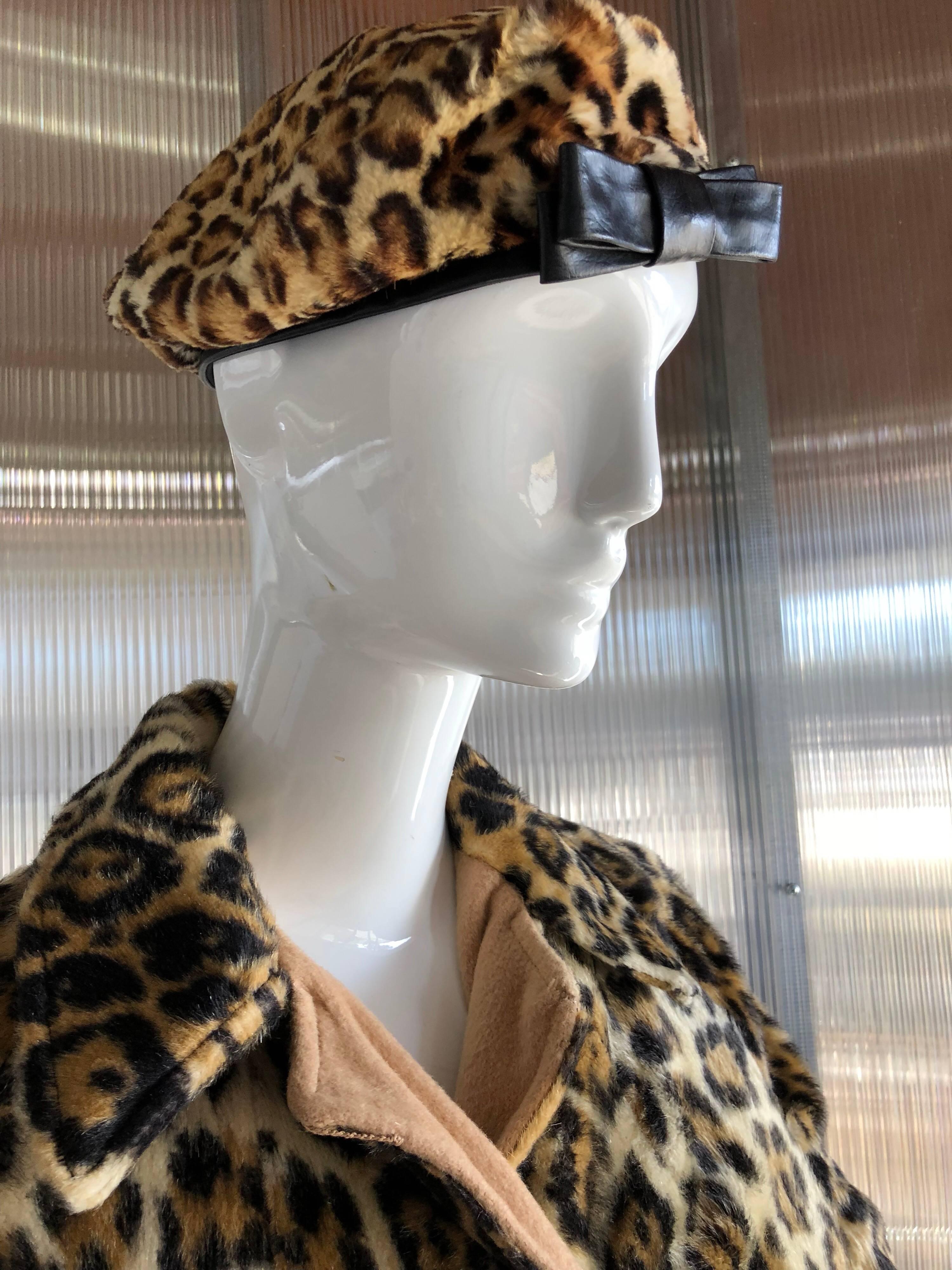 Faux Fur Leopard Print Reversible Swing Cape and Leopard Beret, 1960s 1