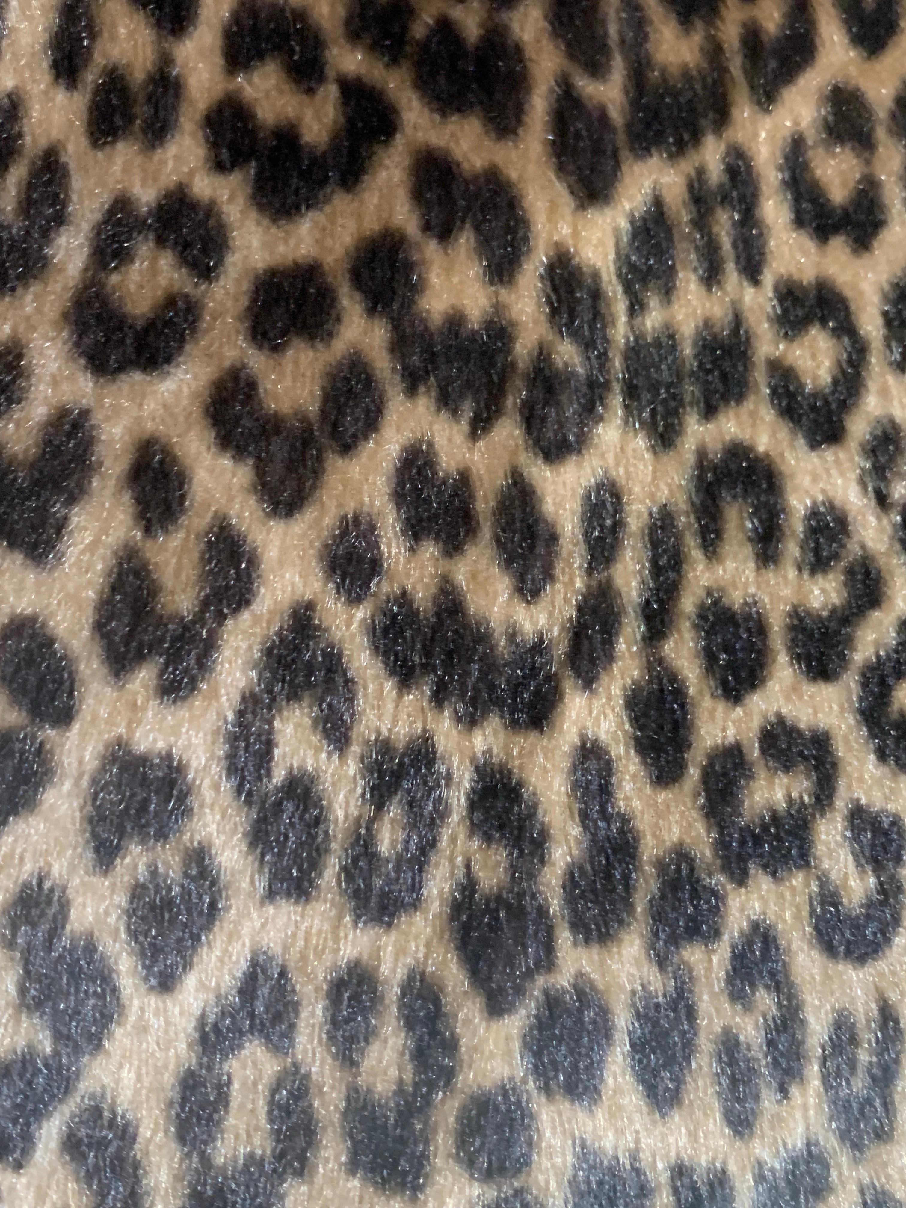 Cappotto swing stile principessa leopardato finto degli anni '60 con colletto a scialle e maniche con polsini in vendita 14