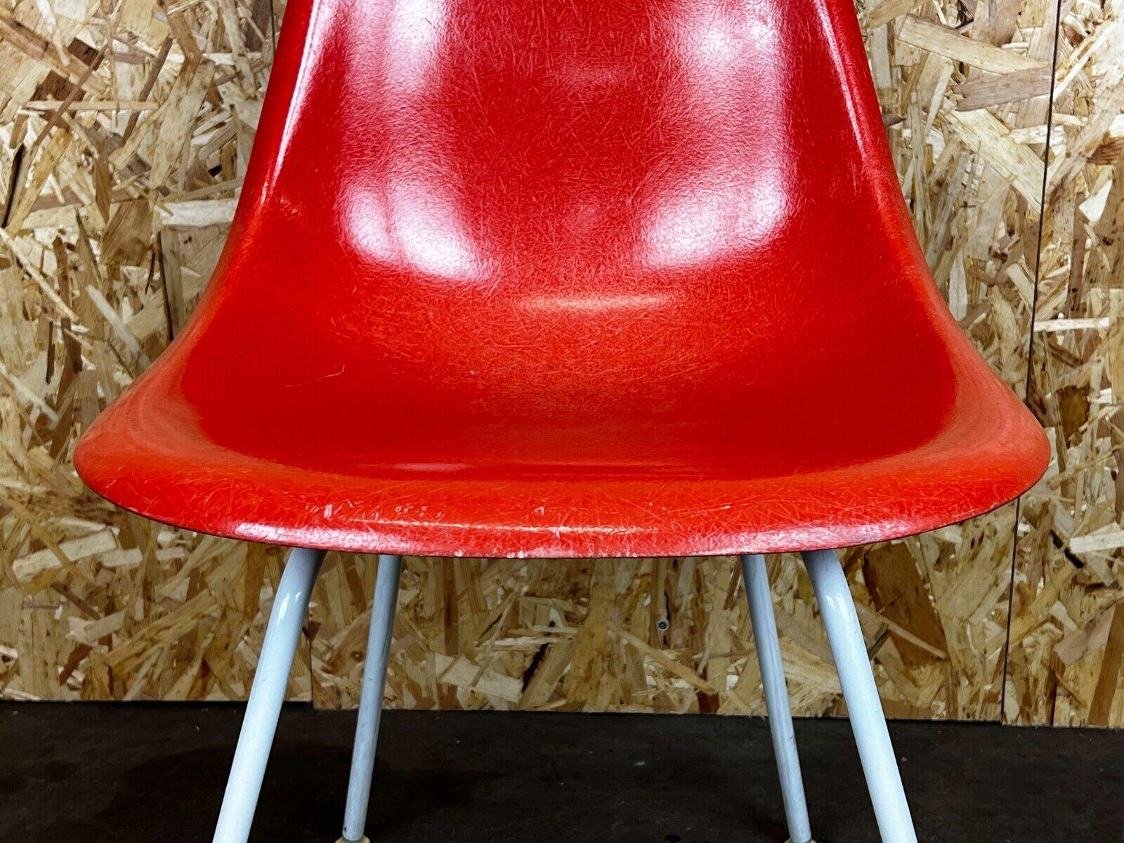 1960's Fiberglass Chair DSX Charles & Ray Eames Herman Miller H-Base Design In Fair Condition In Neuenkirchen, NI