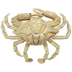 1960s Figural Crab Brooch with Textured Gold and Sapphire Eyes