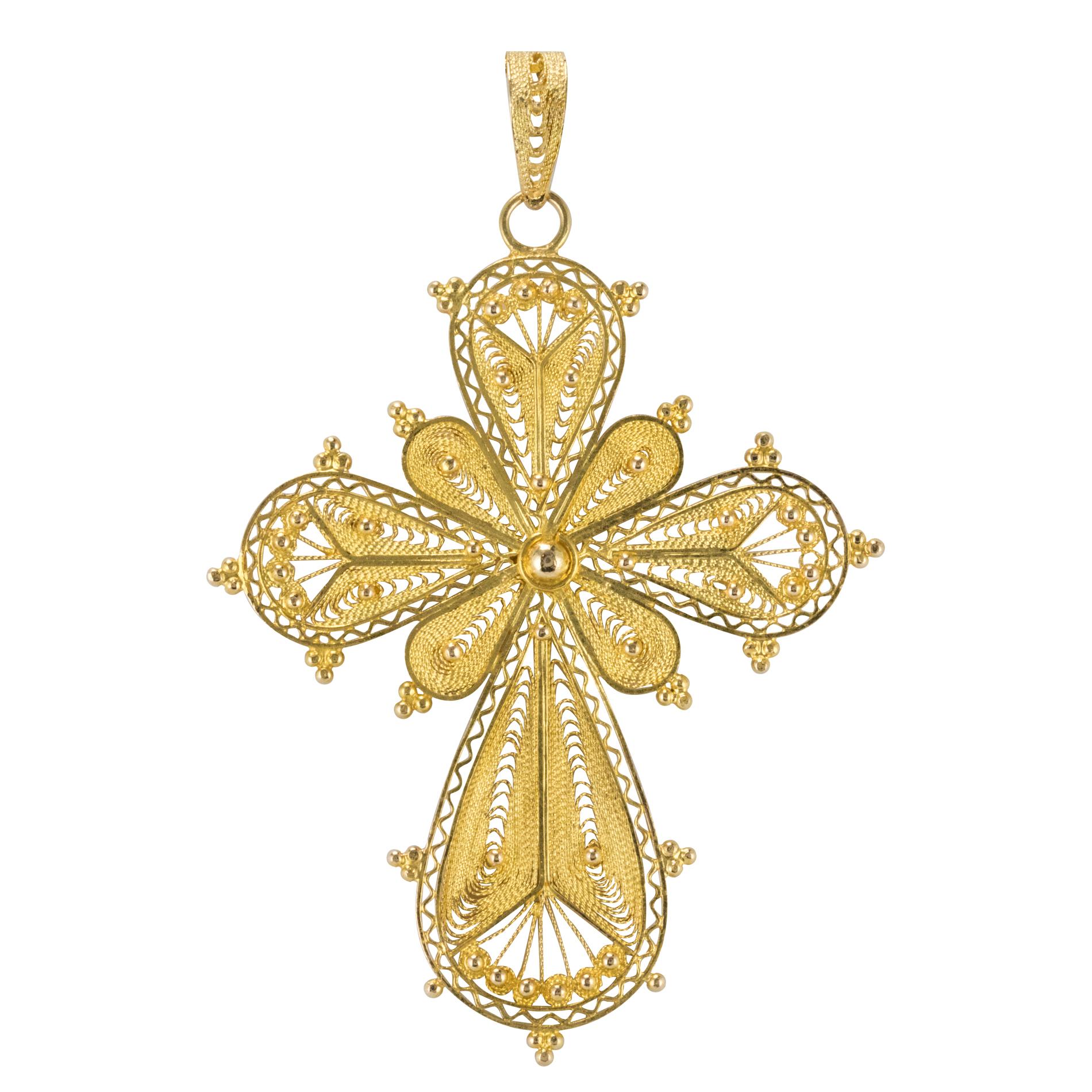 1960s Filigree 18 Karat Yellow Gold Cross