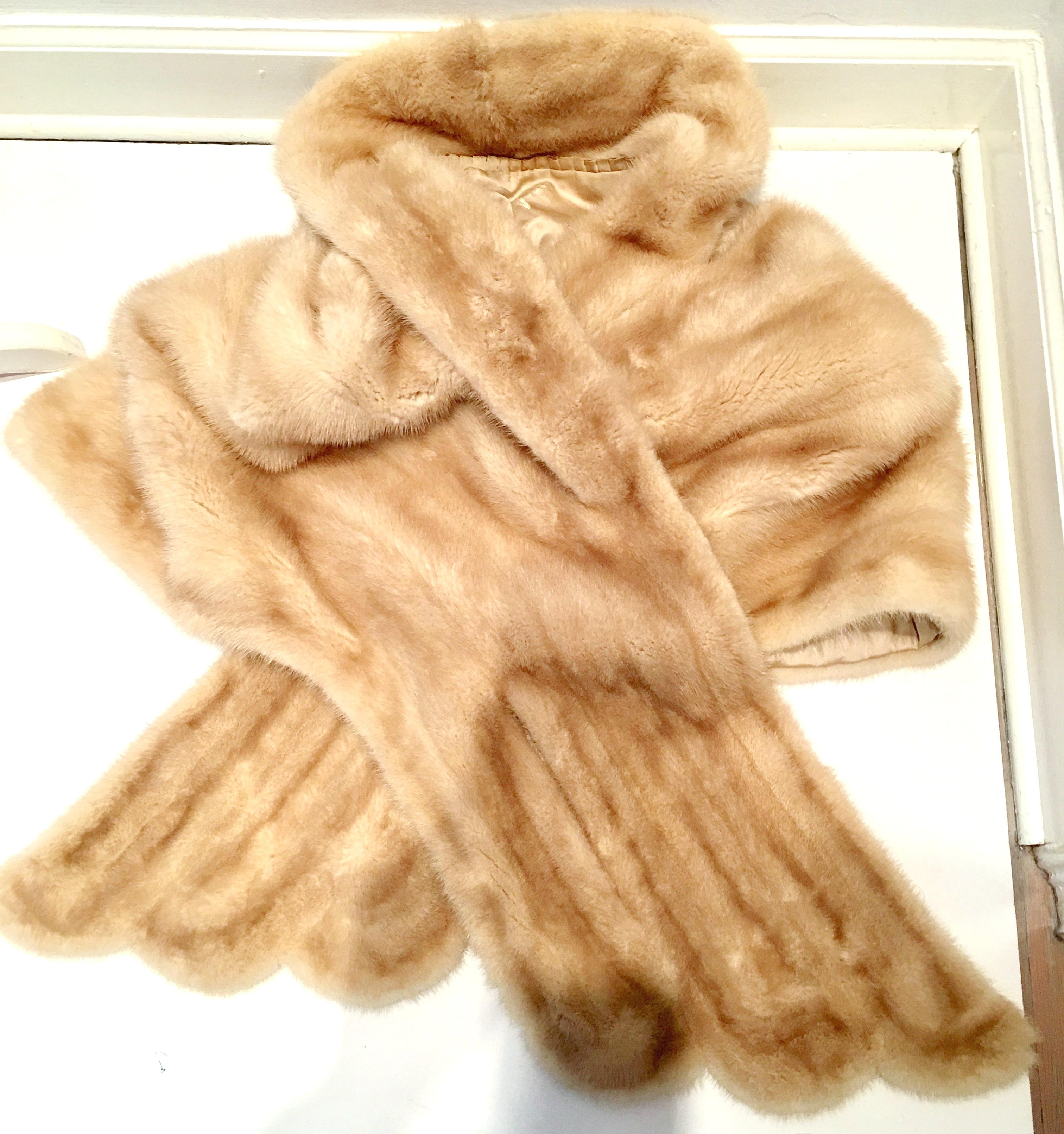 1960'S Fine Blonde Pastel Mink Fur Cape Jacket In Good Condition In West Palm Beach, FL