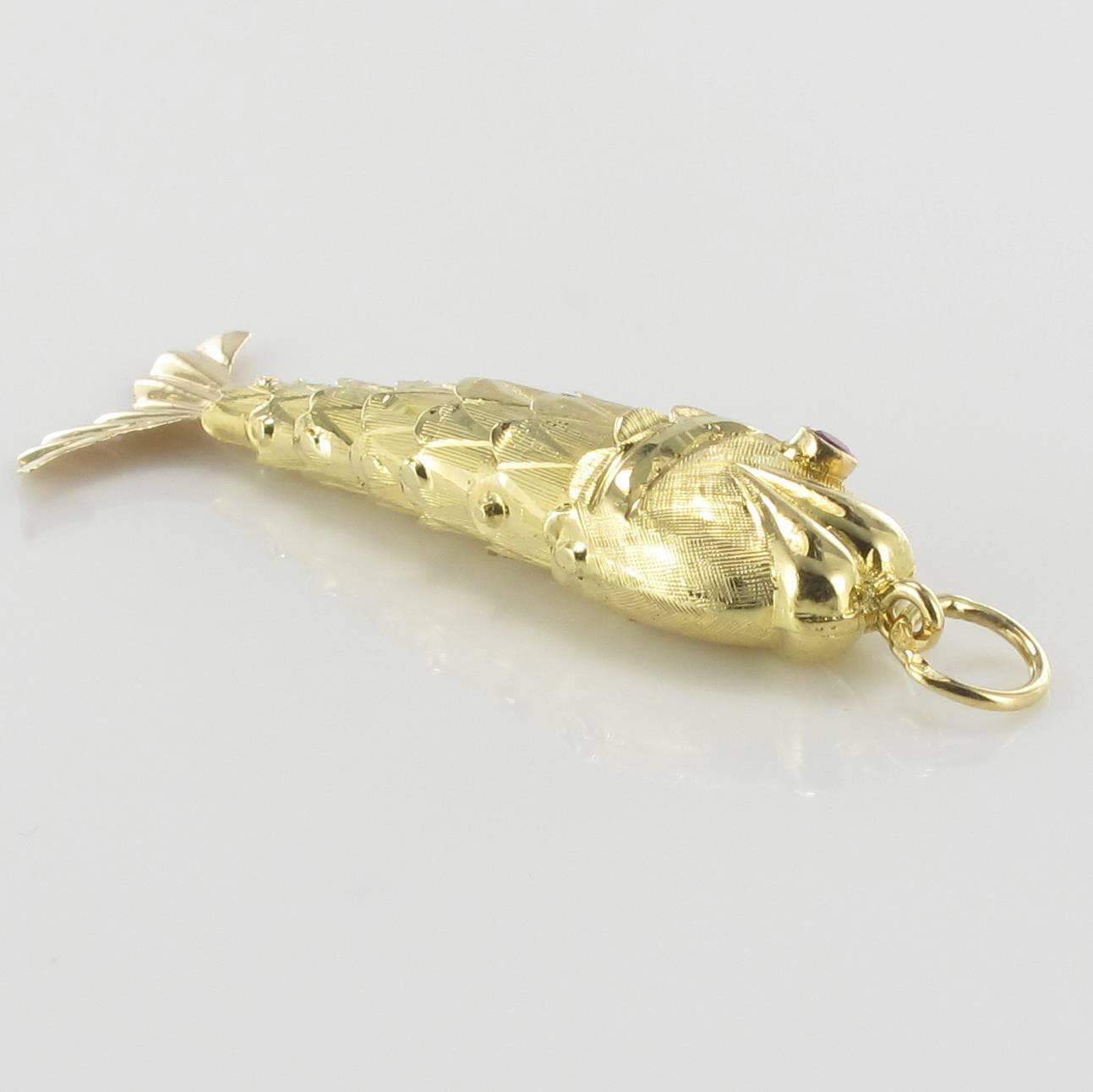 Women's 1960s Fish Articulated 18 Karats Gold Pendant Charm