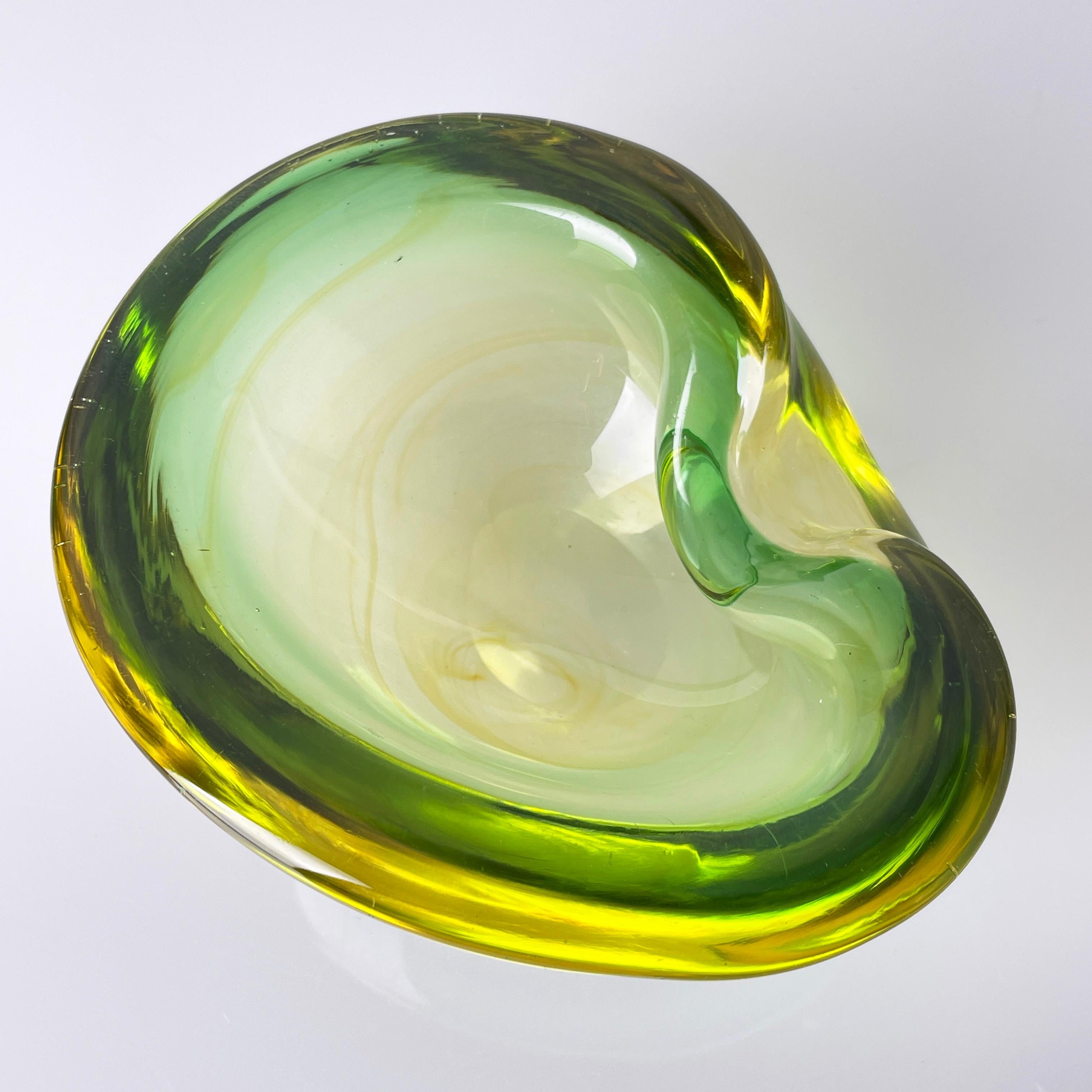1960er Flavio Poli Aschenbecher aus Murano Glass Sommerso im Angebot 6