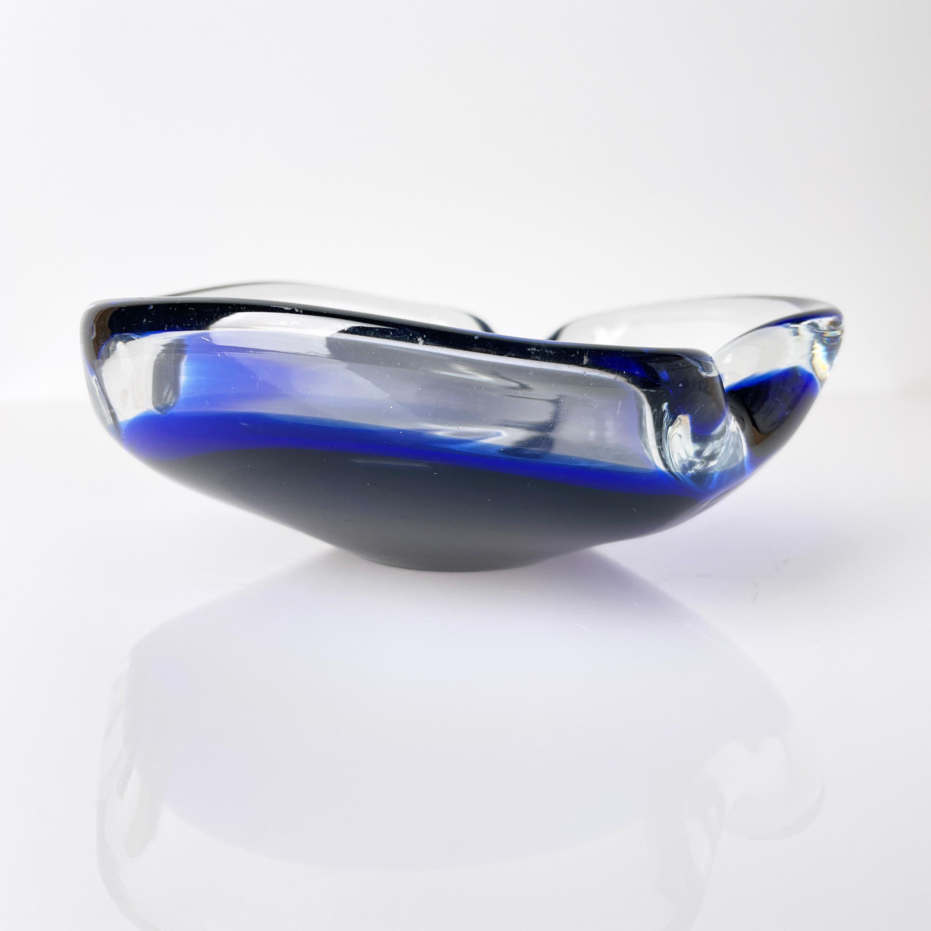 Metà XX secolo Posacenere Flavio Poli degli anni '60 in vetro di Murano Glass Sommerso in vendita