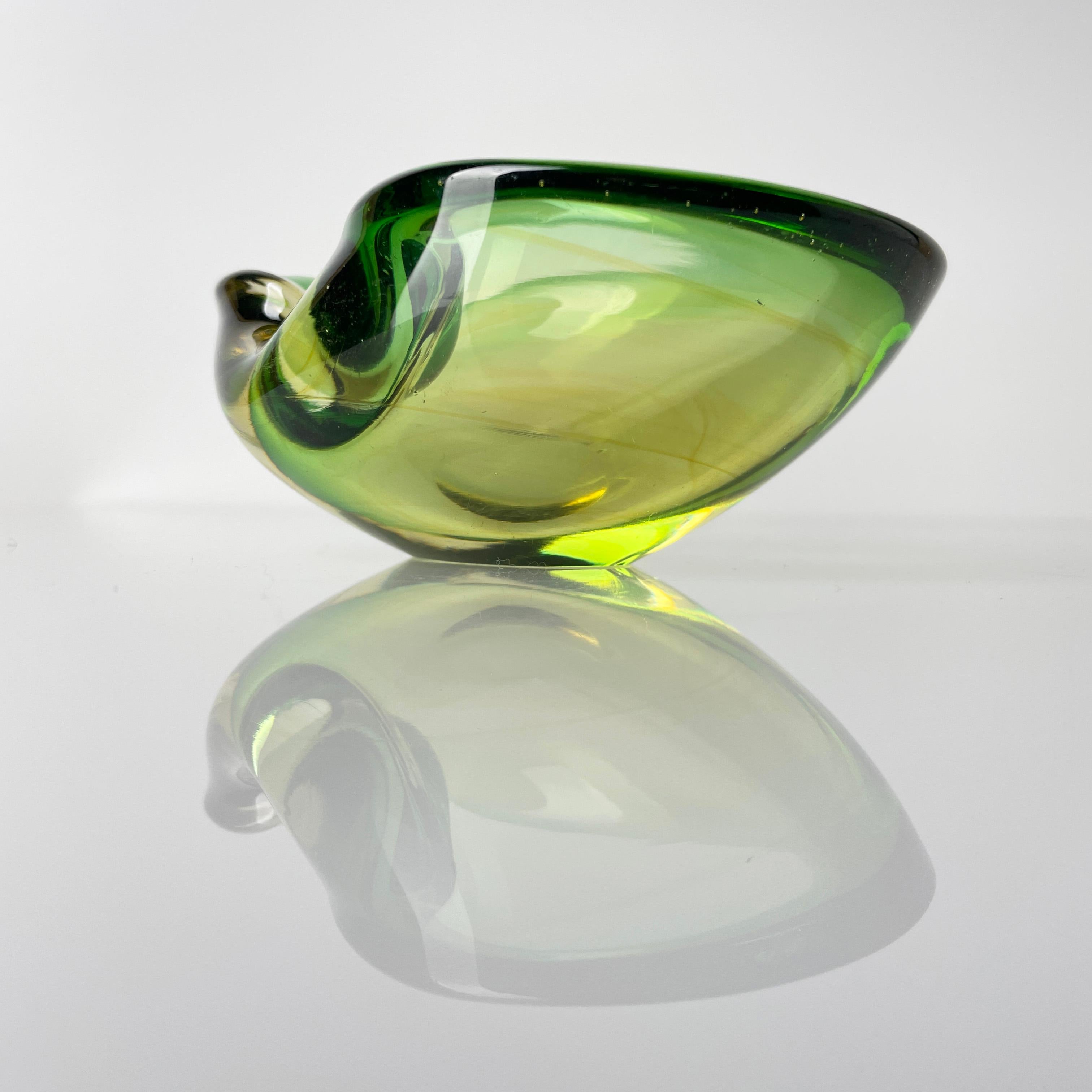 1960er Flavio Poli Aschenbecher aus Murano Glass Sommerso im Angebot 1