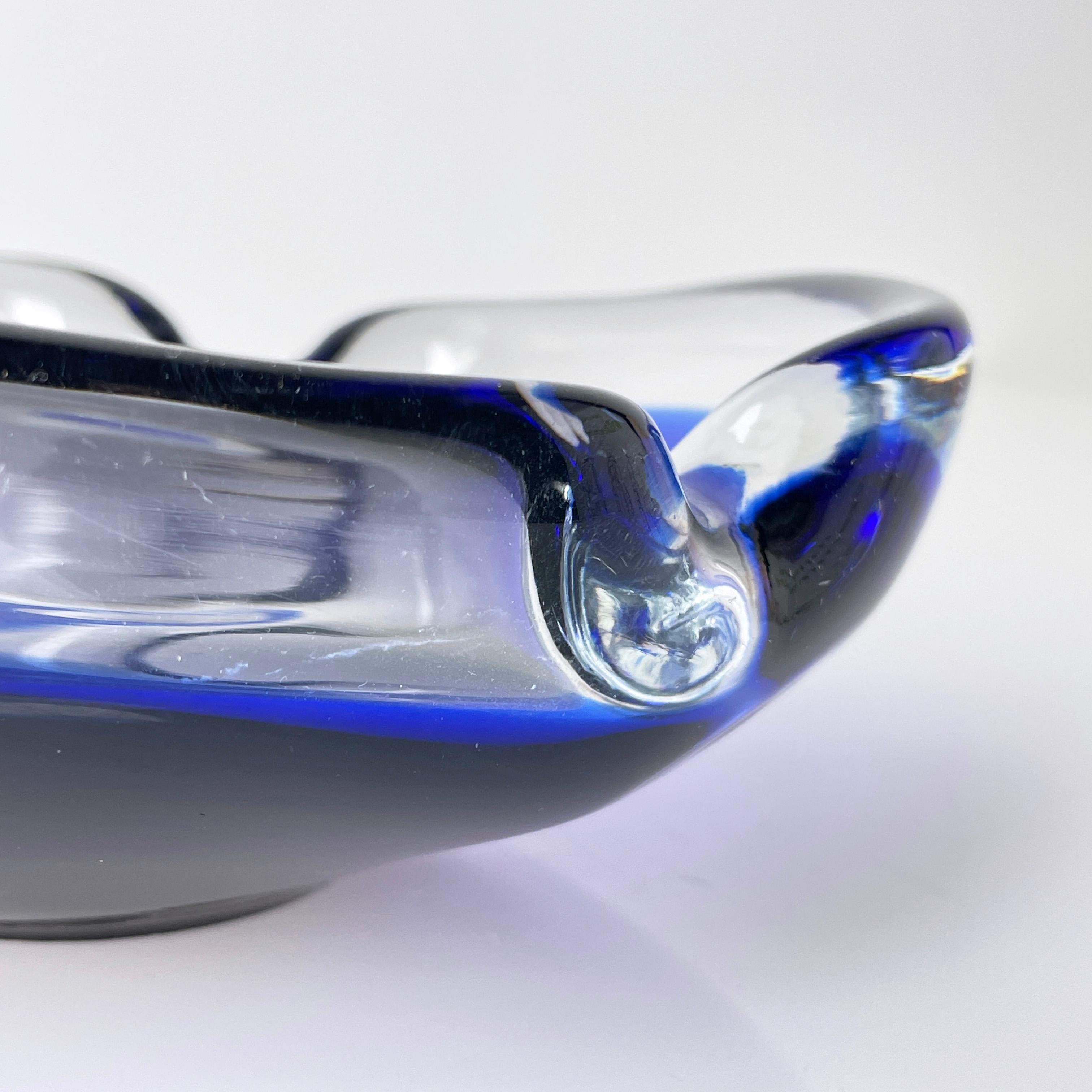 Posacenere Flavio Poli degli anni '60 in vetro di Murano Glass Sommerso in vendita 2