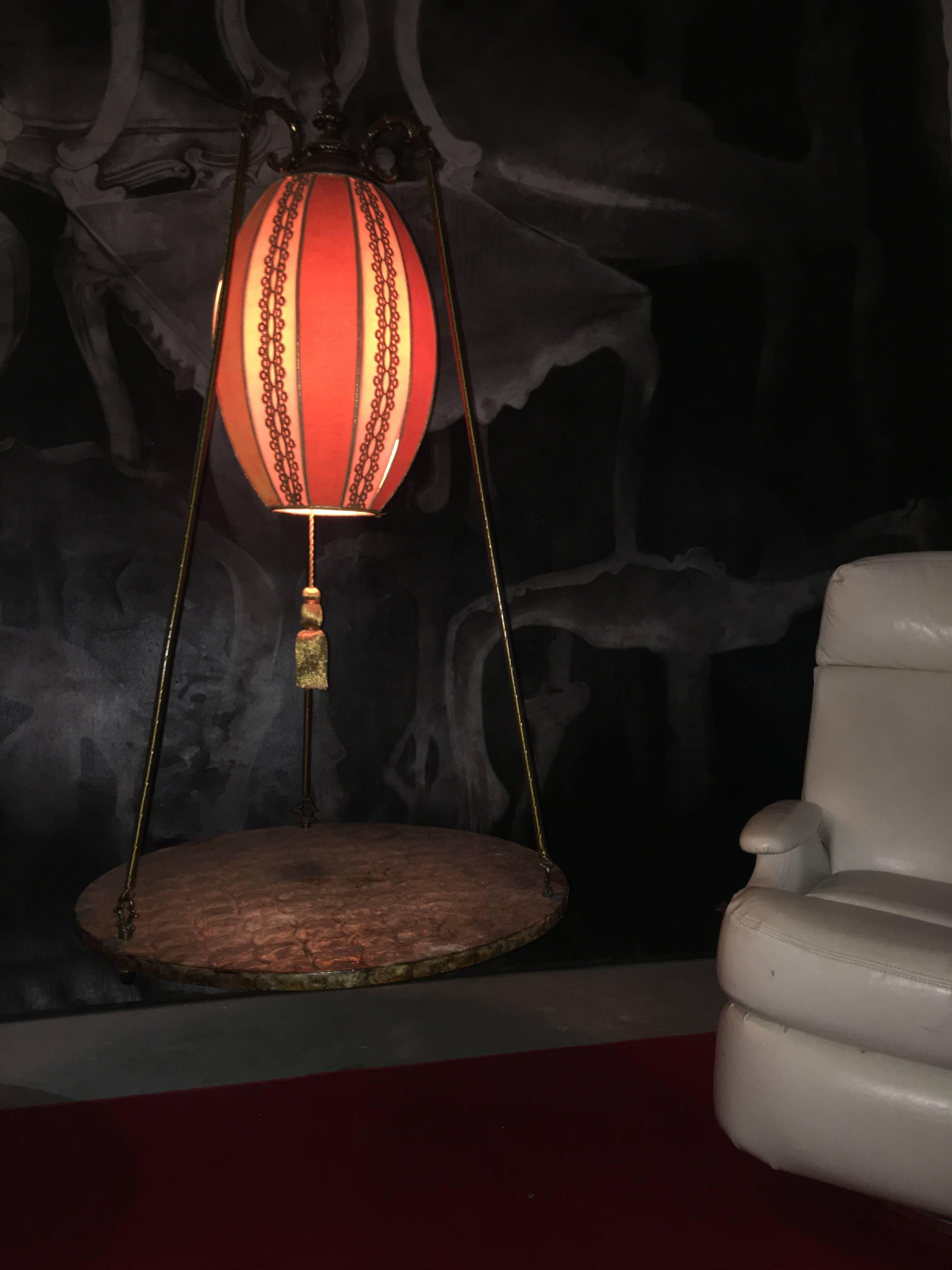 Lampe guirlande avec table flottante de Rembrandt en vente 3
