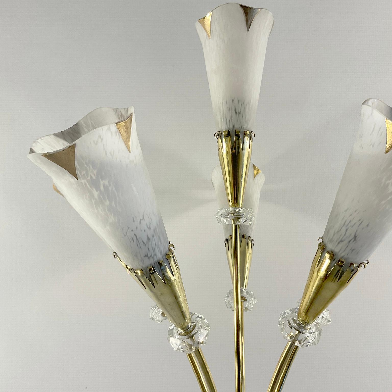 Lampadaire des années 1960 Attribué à Genet et Michon avec six branches d'éclairage en laiton. en vente 5