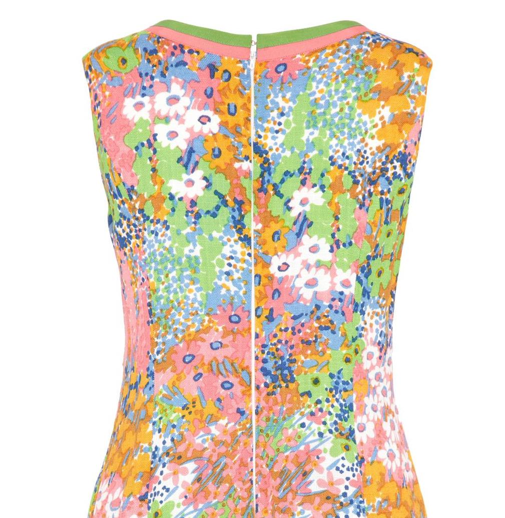 1960s Floral Print Linen Dress With Grosgrain Trim In Excellent Condition For Sale In London, GB