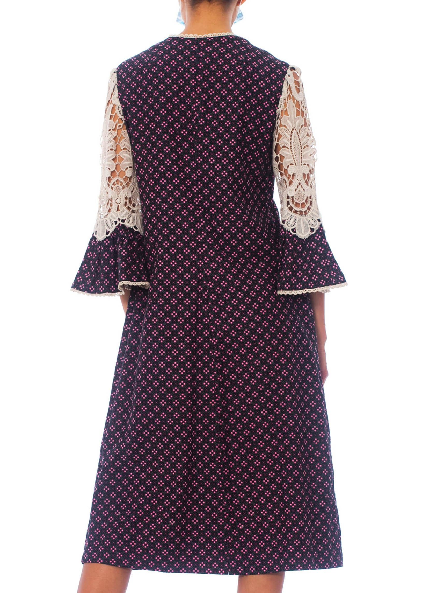 1960S Floral Printed Cotton Twill Victorian Revival Dress With White Lace Sleev For Sale 2