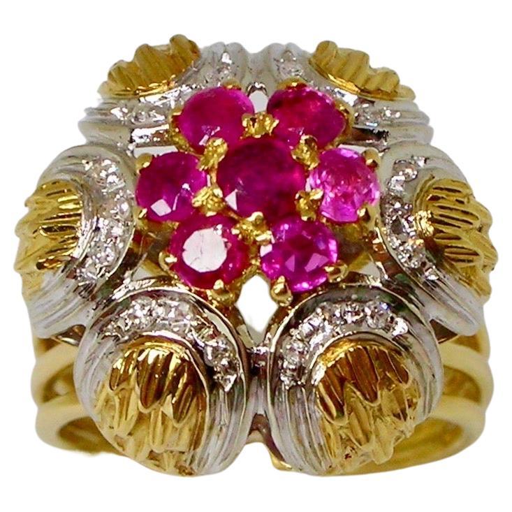 Bague de cocktail à fleurs des années 1960 en rubis et diamants