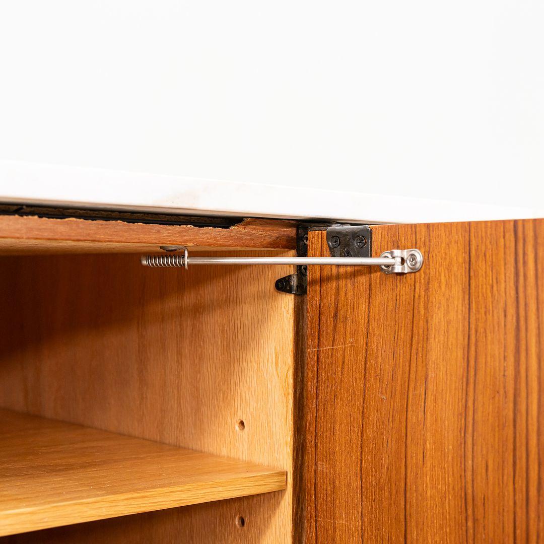 Credenza a 4 posizioni di Florence Knoll del 1960 in noce con piano in marmo, Model 2544 in vendita 3