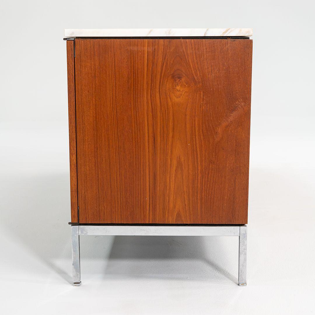 Americano Credenza a 4 posizioni di Florence Knoll del 1960 in noce con piano in marmo, Model 2544 in vendita