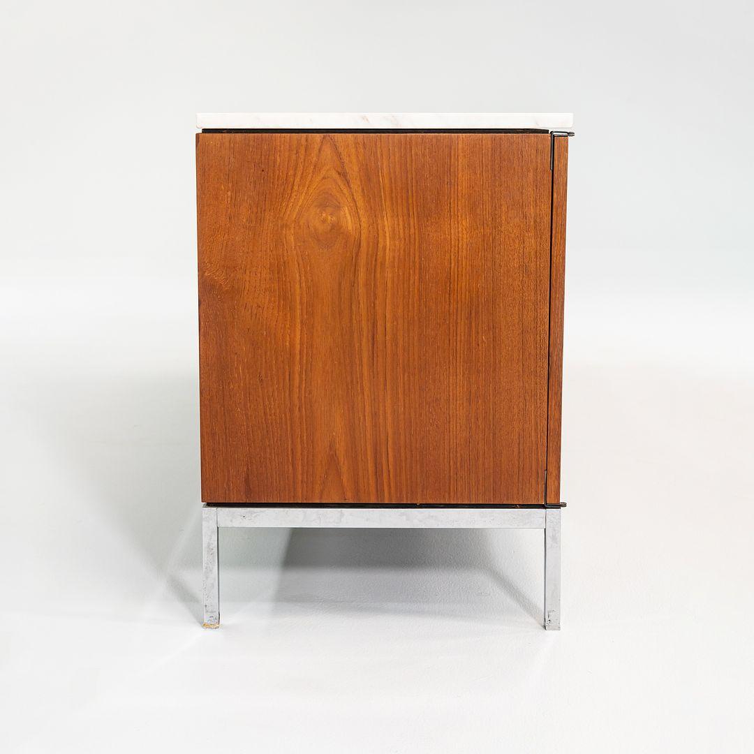 Credenza a 4 posizioni di Florence Knoll del 1960 in noce con piano in marmo, Model 2544 in vendita 1