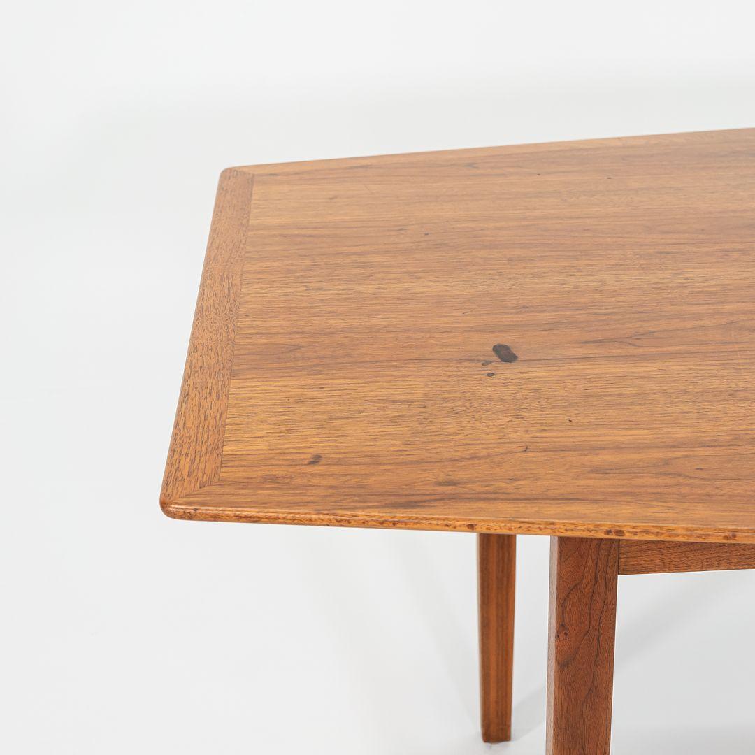 Acier 1960s Florence Knoll Table de conférence ou de salle à manger en noyer / acier 96 x 42 pouces en vente