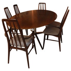1960s Florence Knoll Oval Dining Table Made by Knoll
