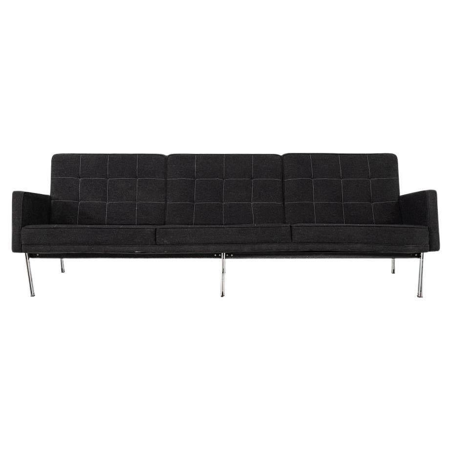 1960s Florence Knoll Parallel Bar Three Seat Sofa in Black Fabric im Angebot