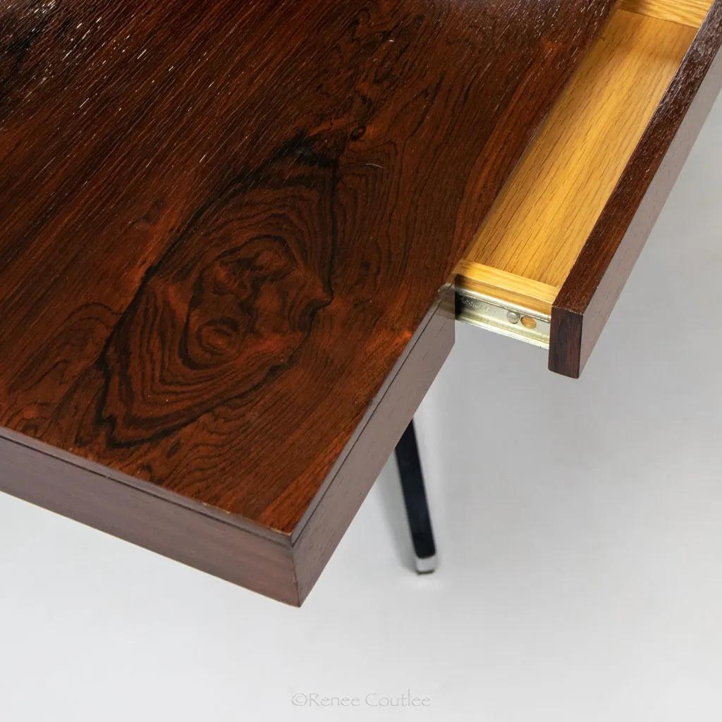 American 1960s Florence Knoll Partners Desk or Executive Table in Rosewood, Model 2485 For Sale
