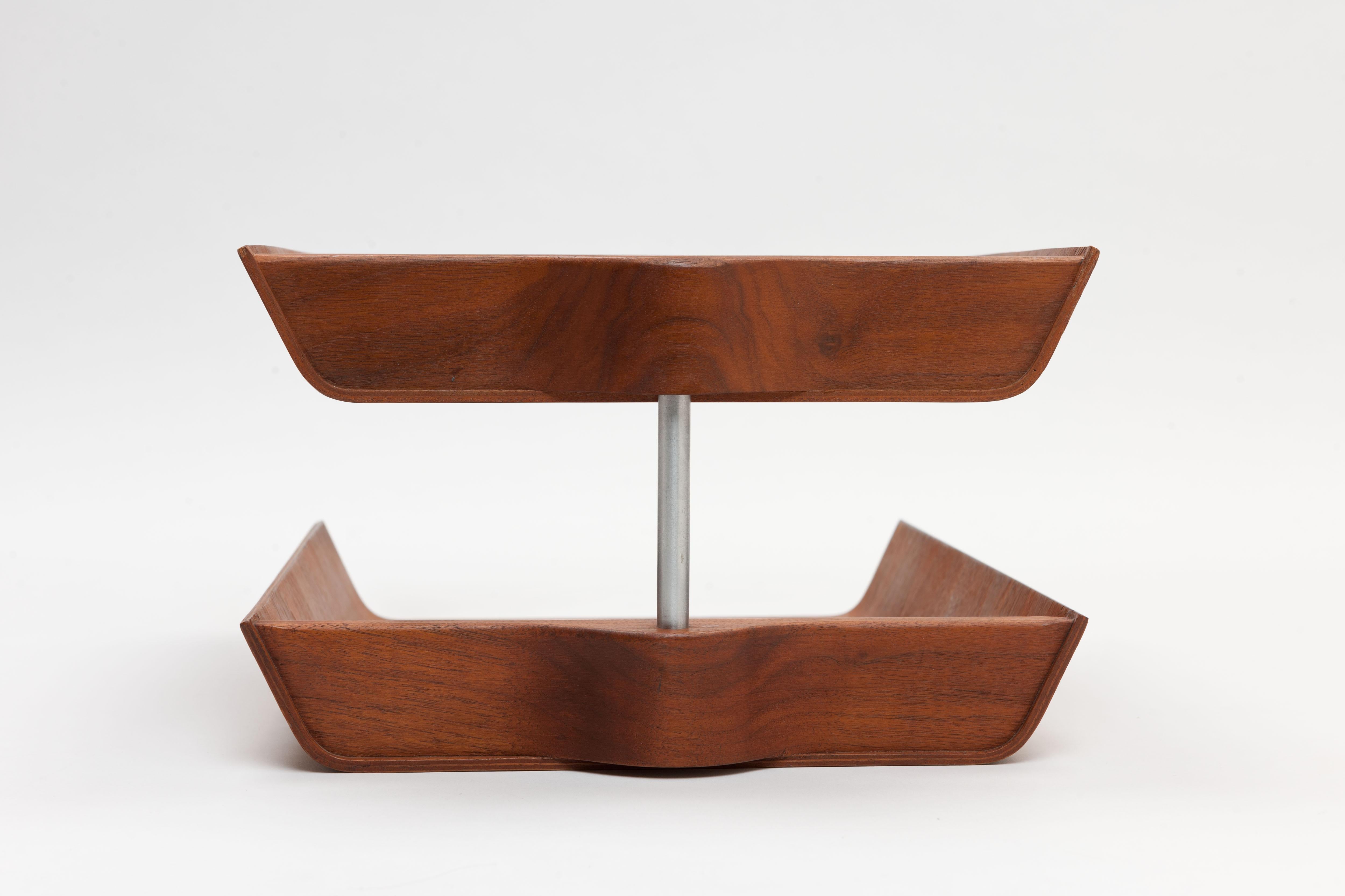Mid-20th Century 1960s Florence Knoll Pivoting Walnut Plywood Desk Tray by Knoll