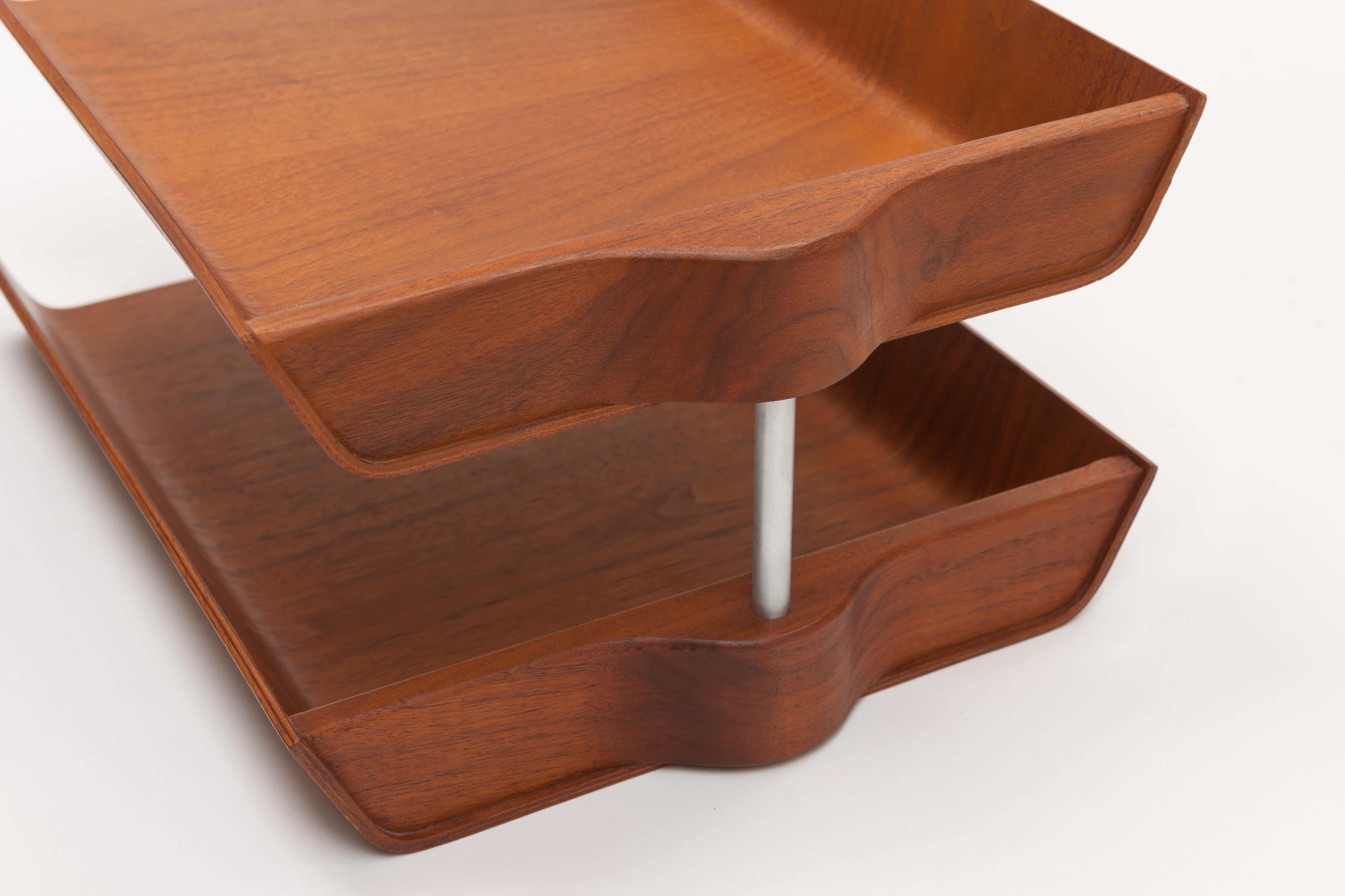 1960s Florence Knoll Pivoting Walnut Plywood Desk Tray by Knoll 1