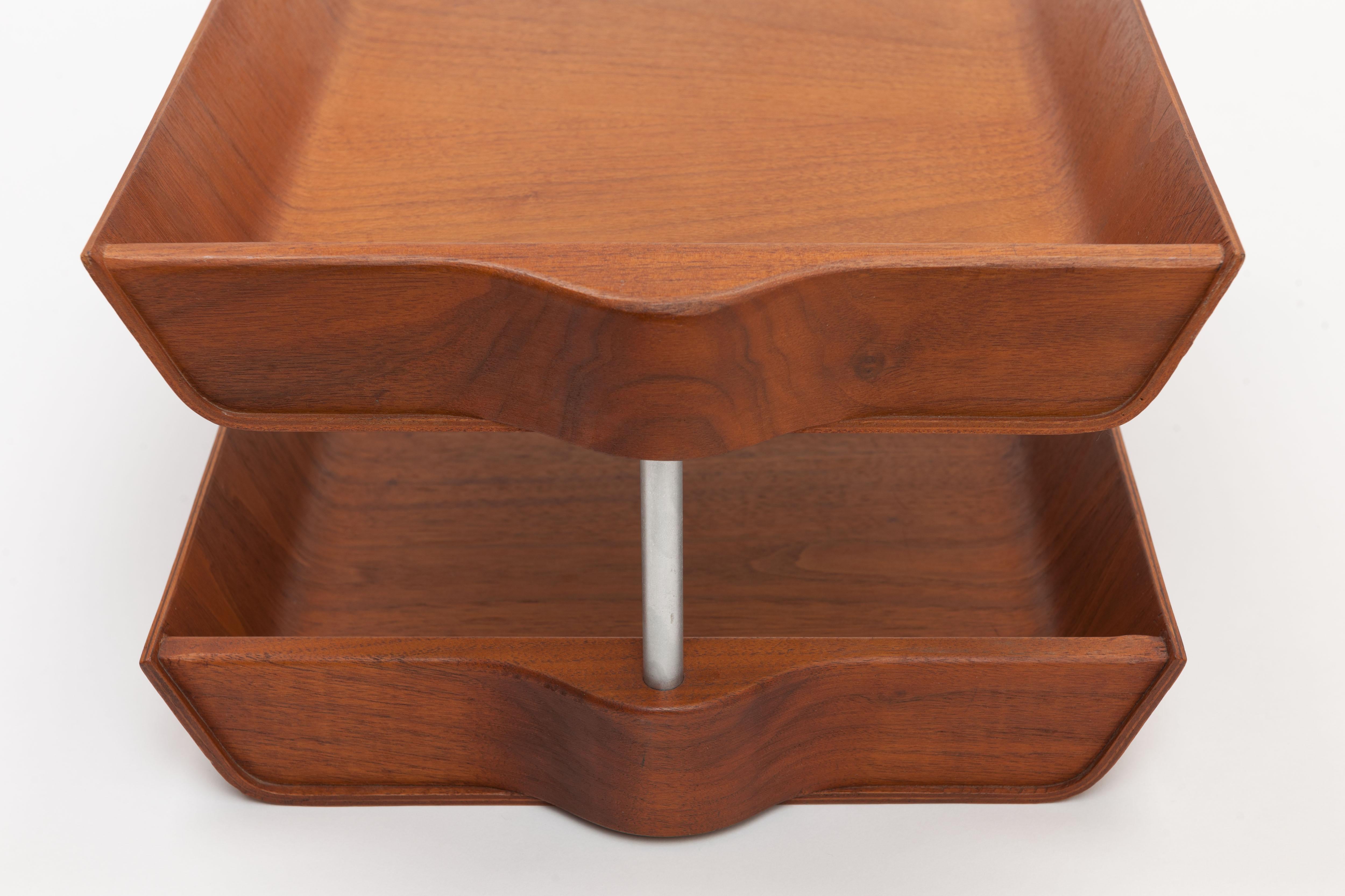 1960s Florence Knoll Pivoting Walnut Plywood Desk Tray by Knoll 2