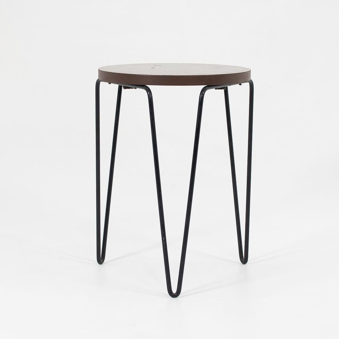 Moderne Tabouret/table d'appoint empilable Florence Knoll des années 1960, modèle 75 en stratifié en vente