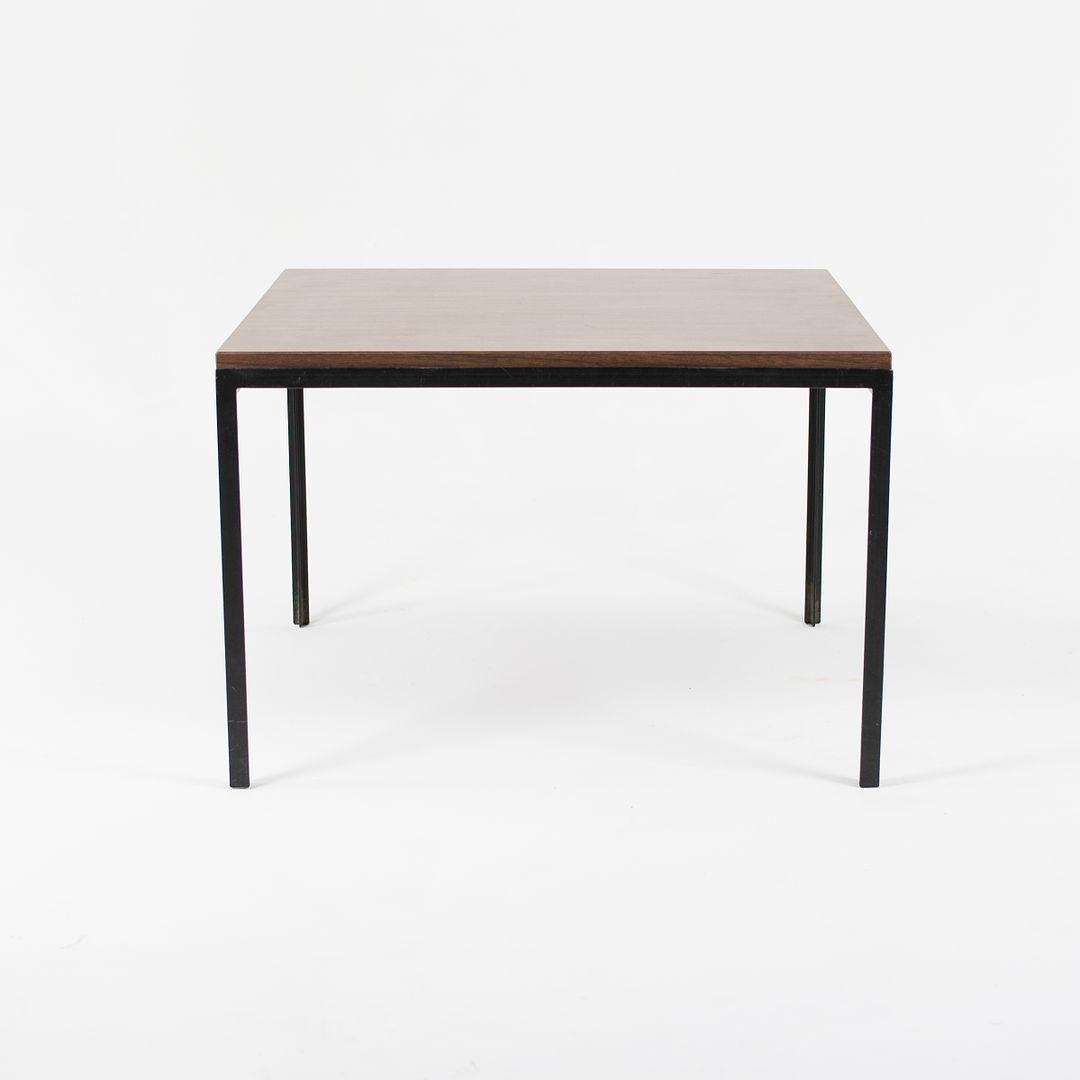 Table d'appoint Florence Knoll T Angle 24 pouces d'extrémité avec plateau en formica, modèle 304, des années 1960 en vente 3