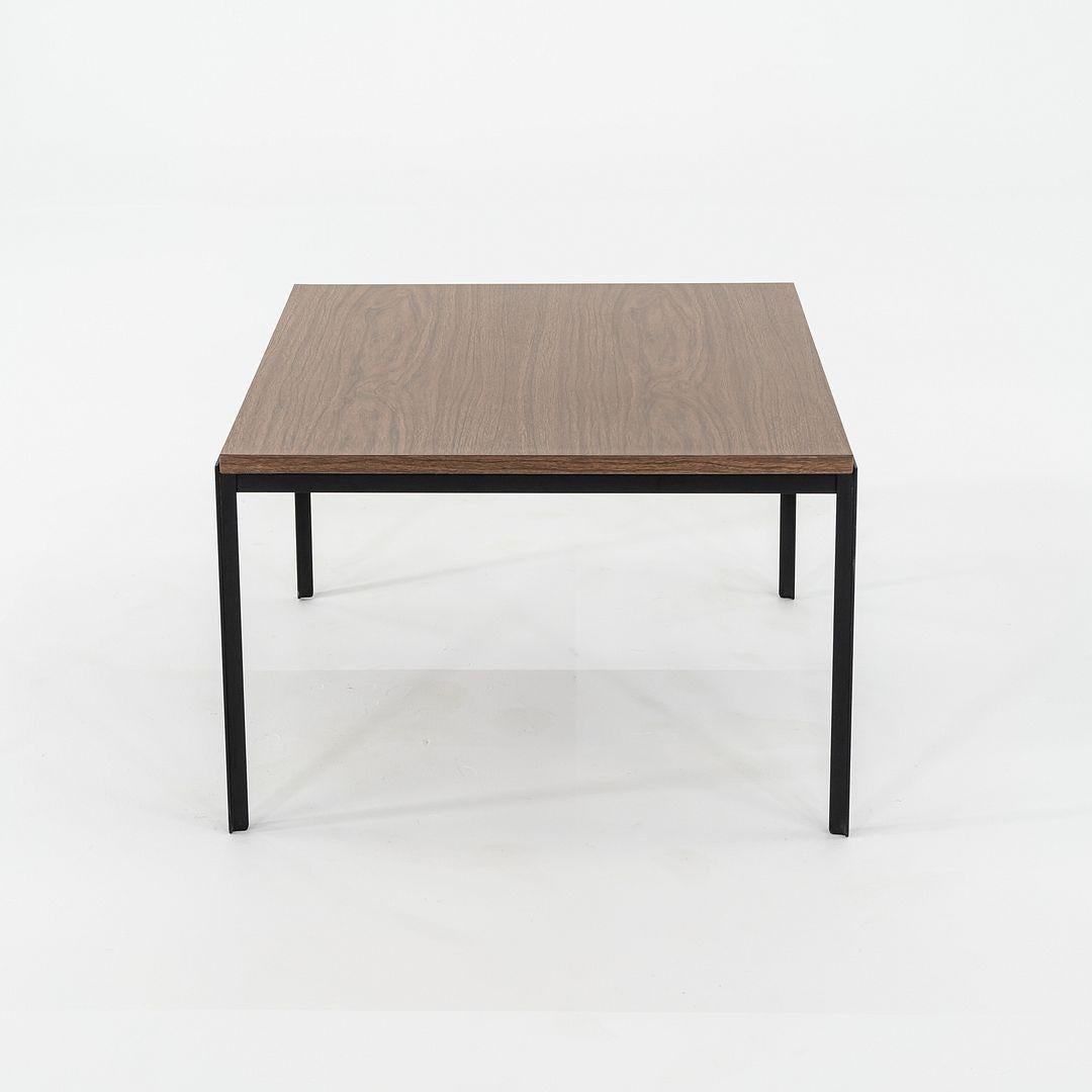 Acier 1960s Florence Knoll T Angle 24 x 24 inch Side / End Table en vente